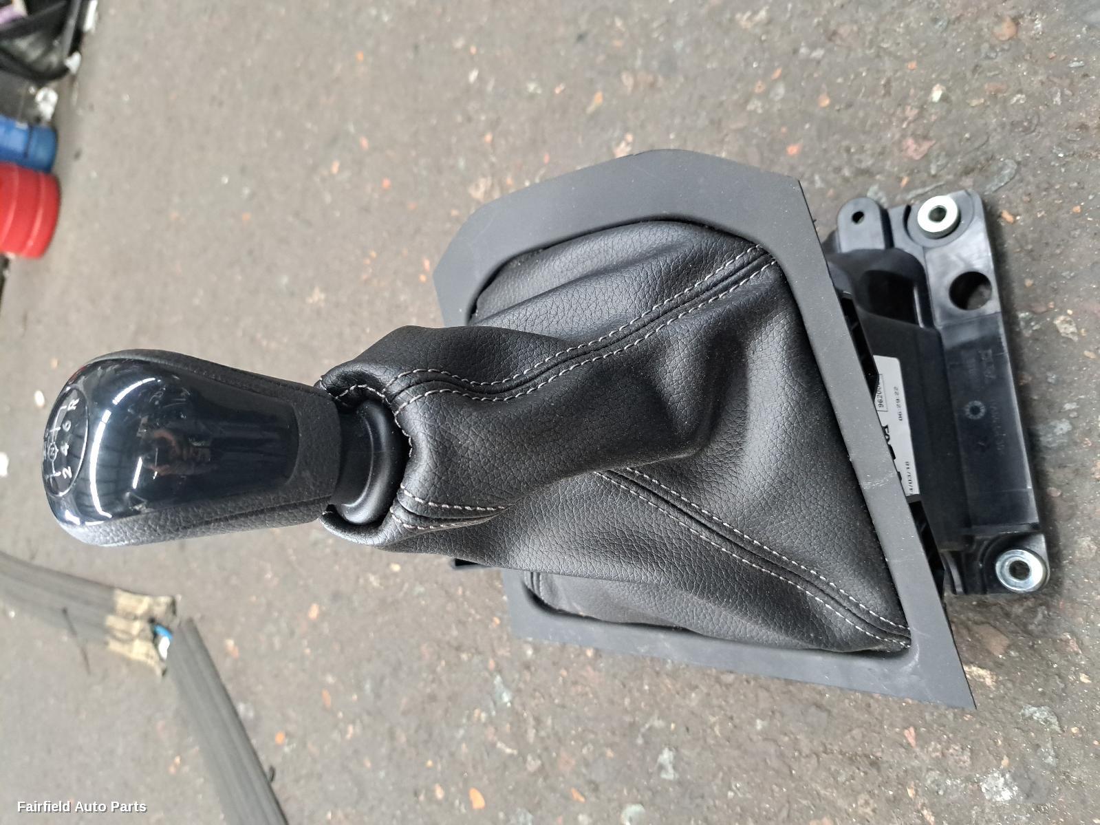 2018-2020 Mercedes X Class Gear Stick Shifter