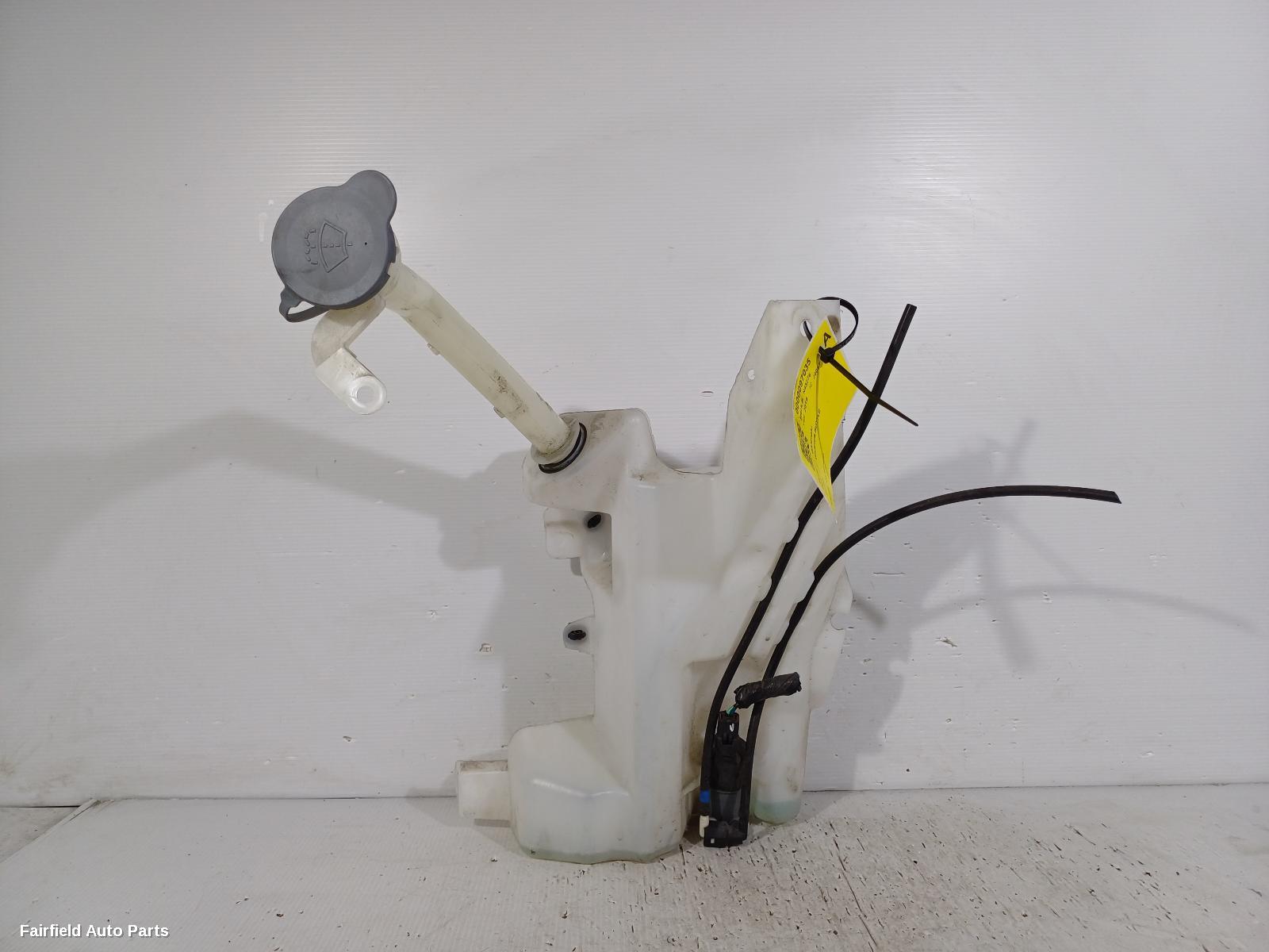 2017-2021 Nissan Qashqai Washer Bottle