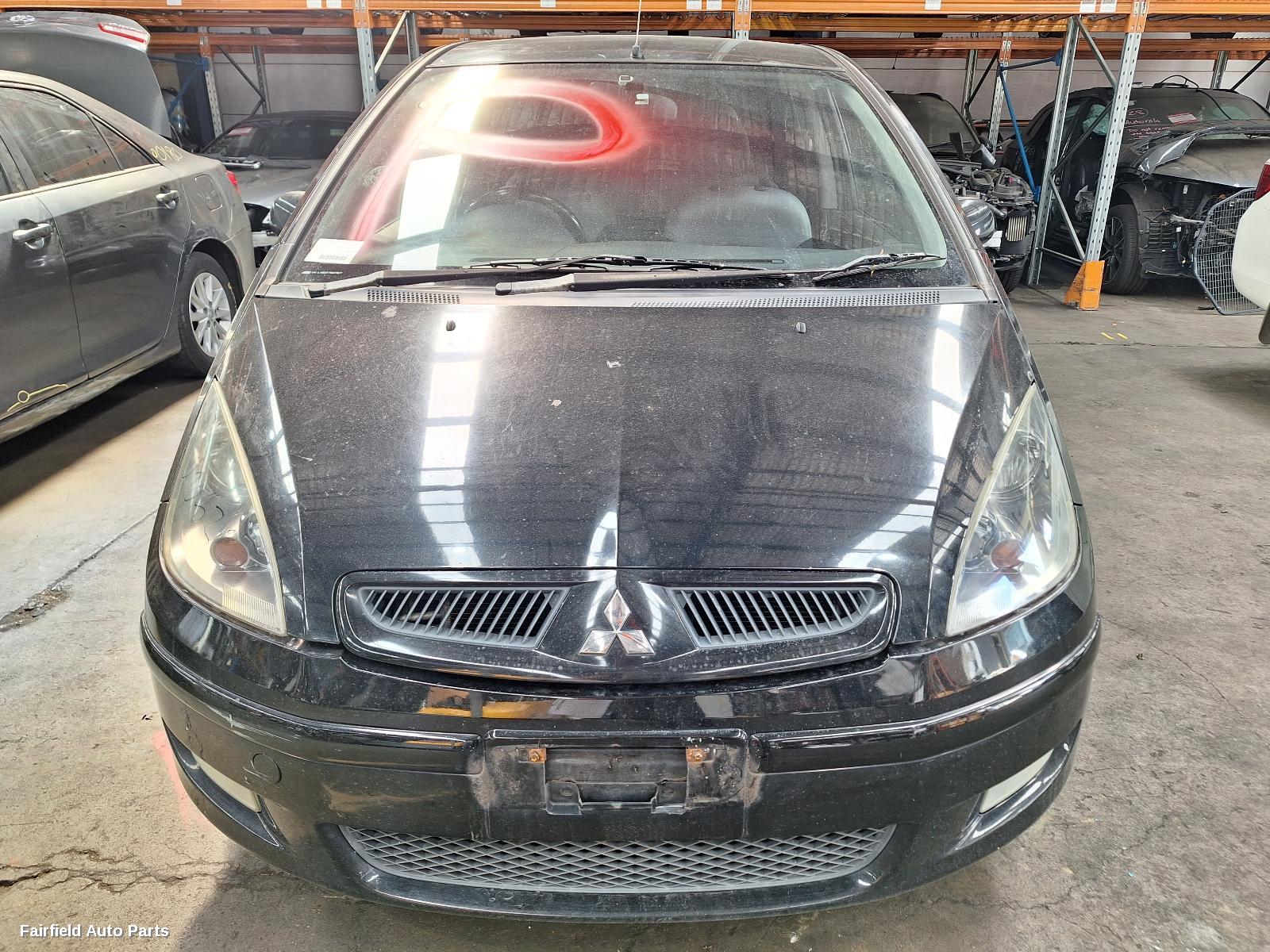 2002-2005 Mitsubishi Colt Grille