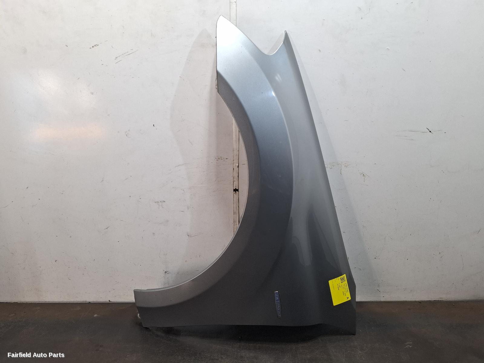 2005-2011 Mercedes M Class Left Guard