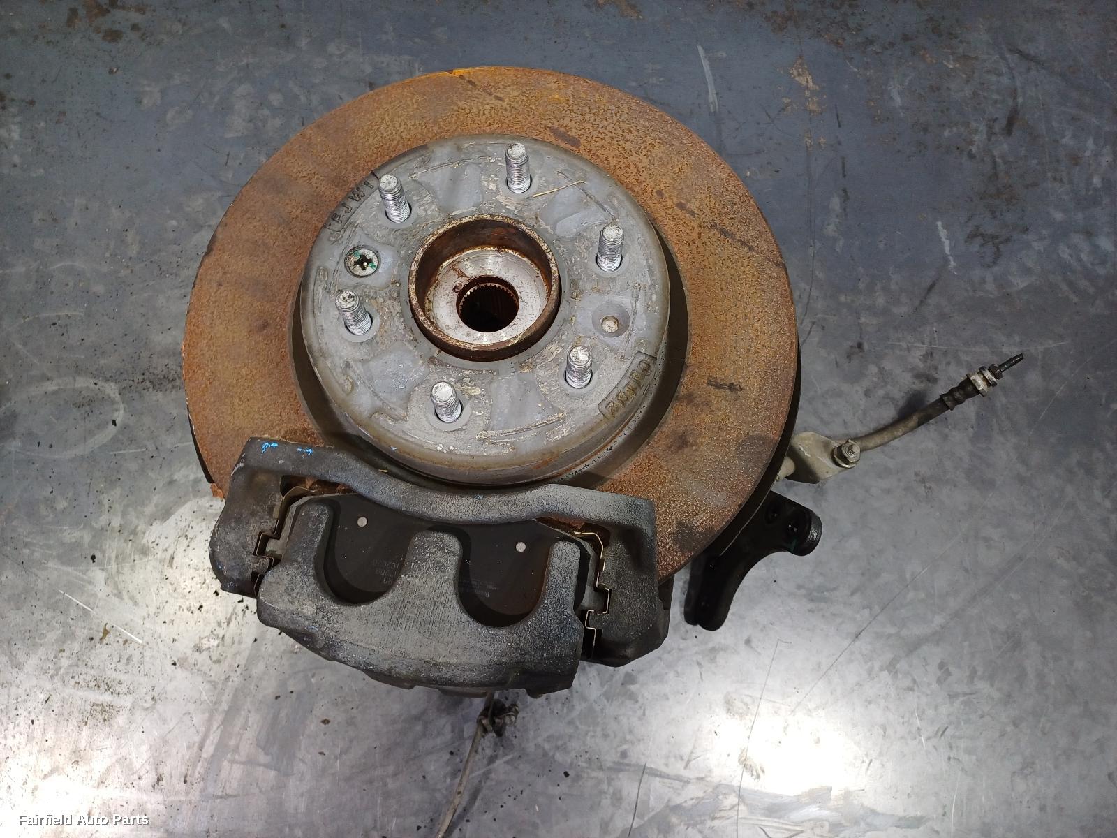 2017-2025 Ldv D90 Left Front Hub Assembly
