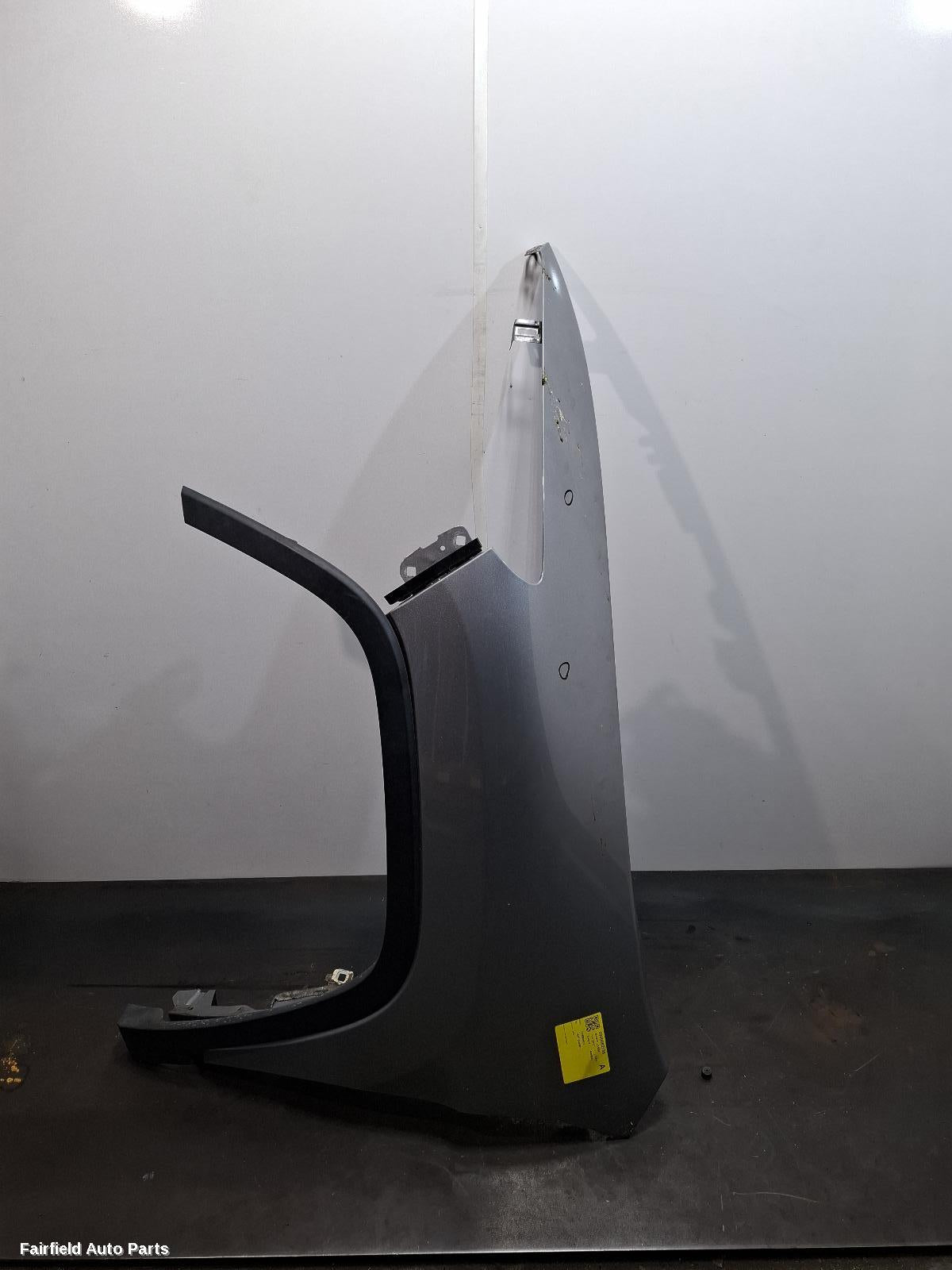 2014-2018 Jeep Cherokee Left Guard