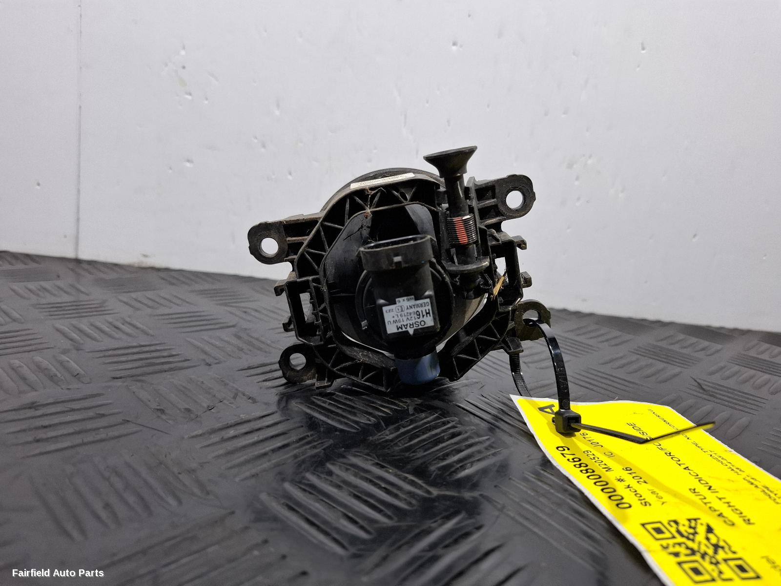 2014-2017 Renault Captur Right Indicator Fog Side