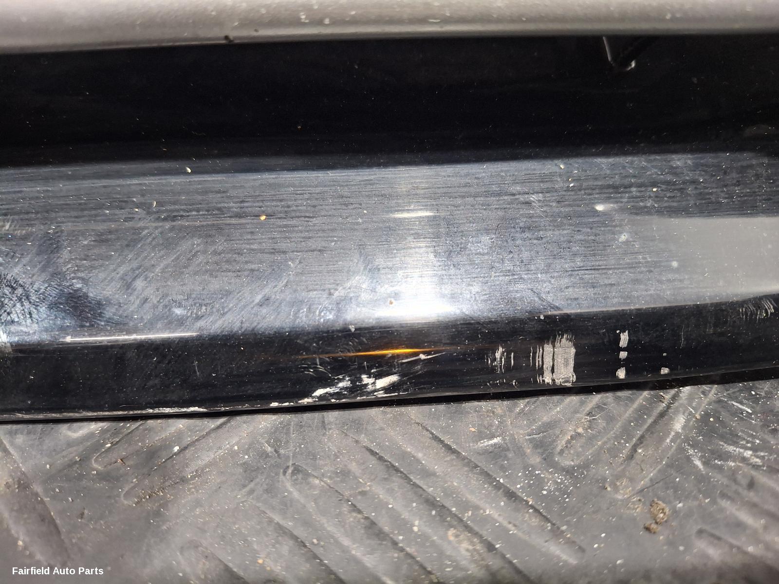 2015-2019 Land Rover Discovery Sport Grille