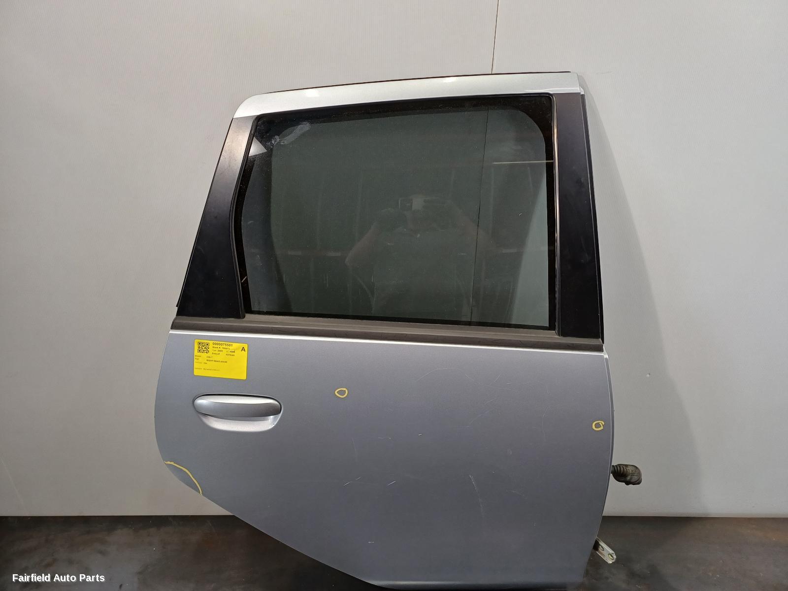 2002-2011 Mitsubishi Colt Right Rear Door Sliding