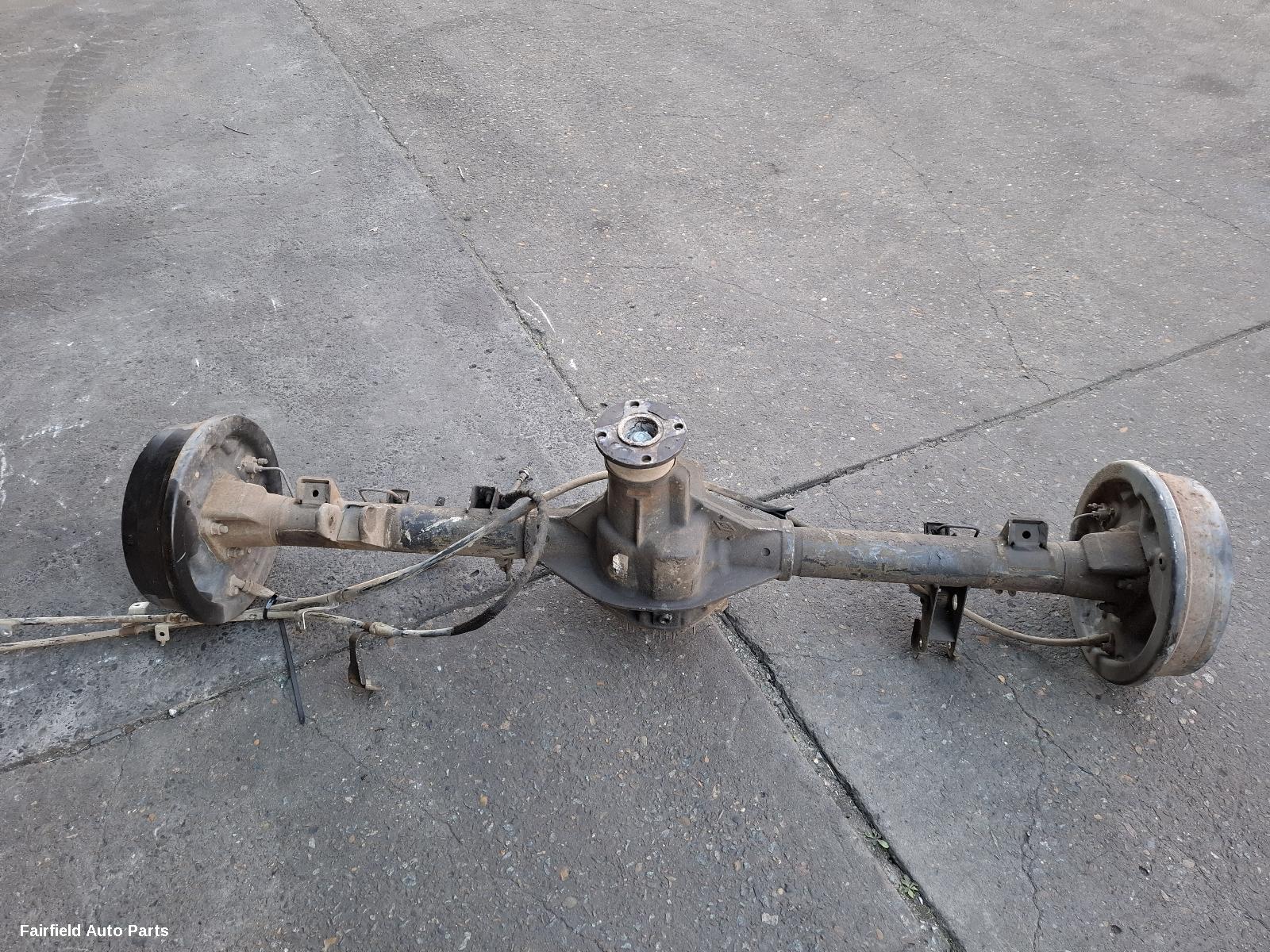 2005-2010 Nissan Navara Rear Diff Assembly