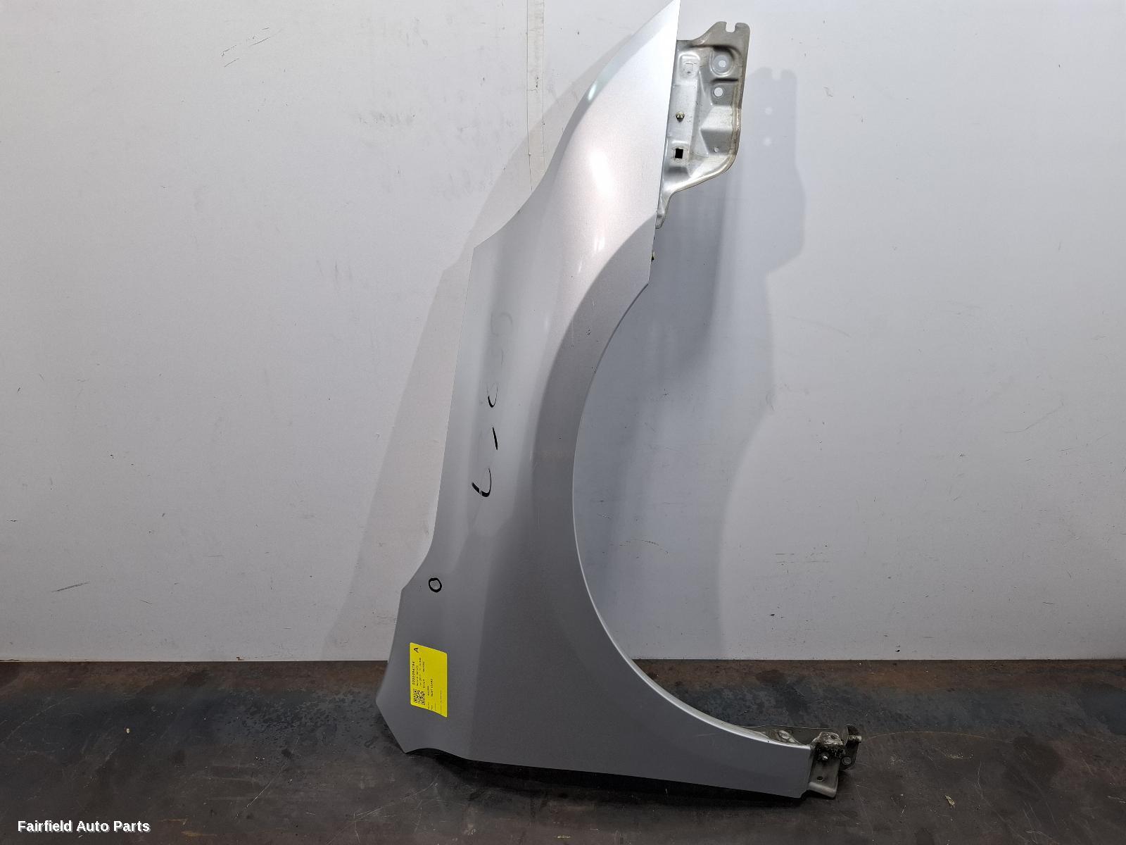 2009-2014 Nissan Maxima Right Guard