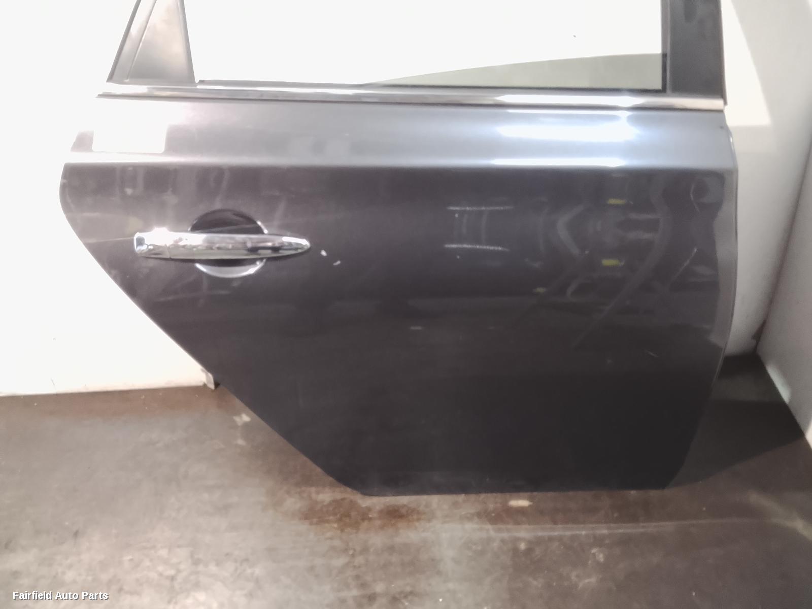 2012-2017 Nissan Pulsar Right Rear Door Sliding