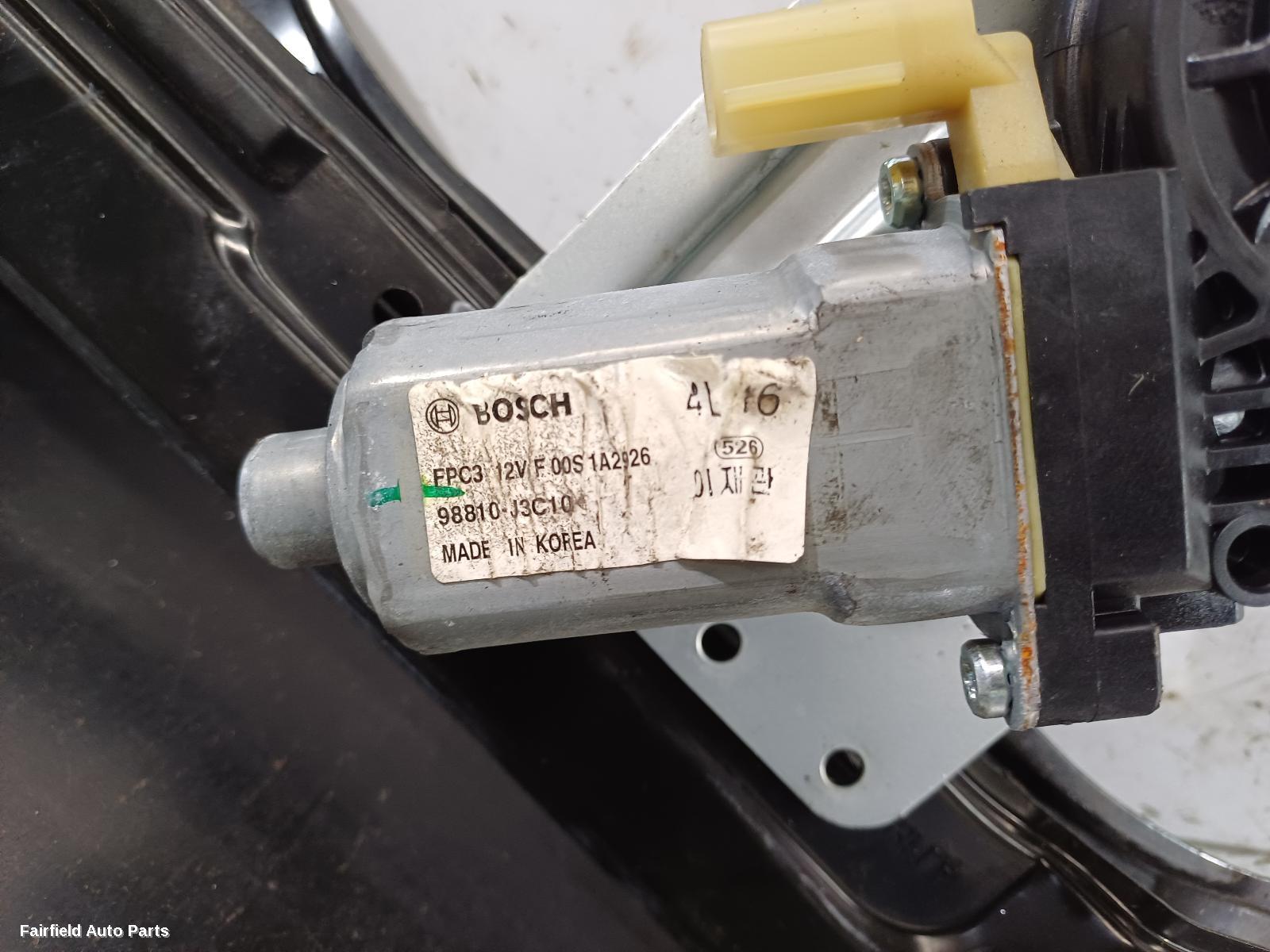 2011-2017 Holden Cruze Left Front Window Reg Motor