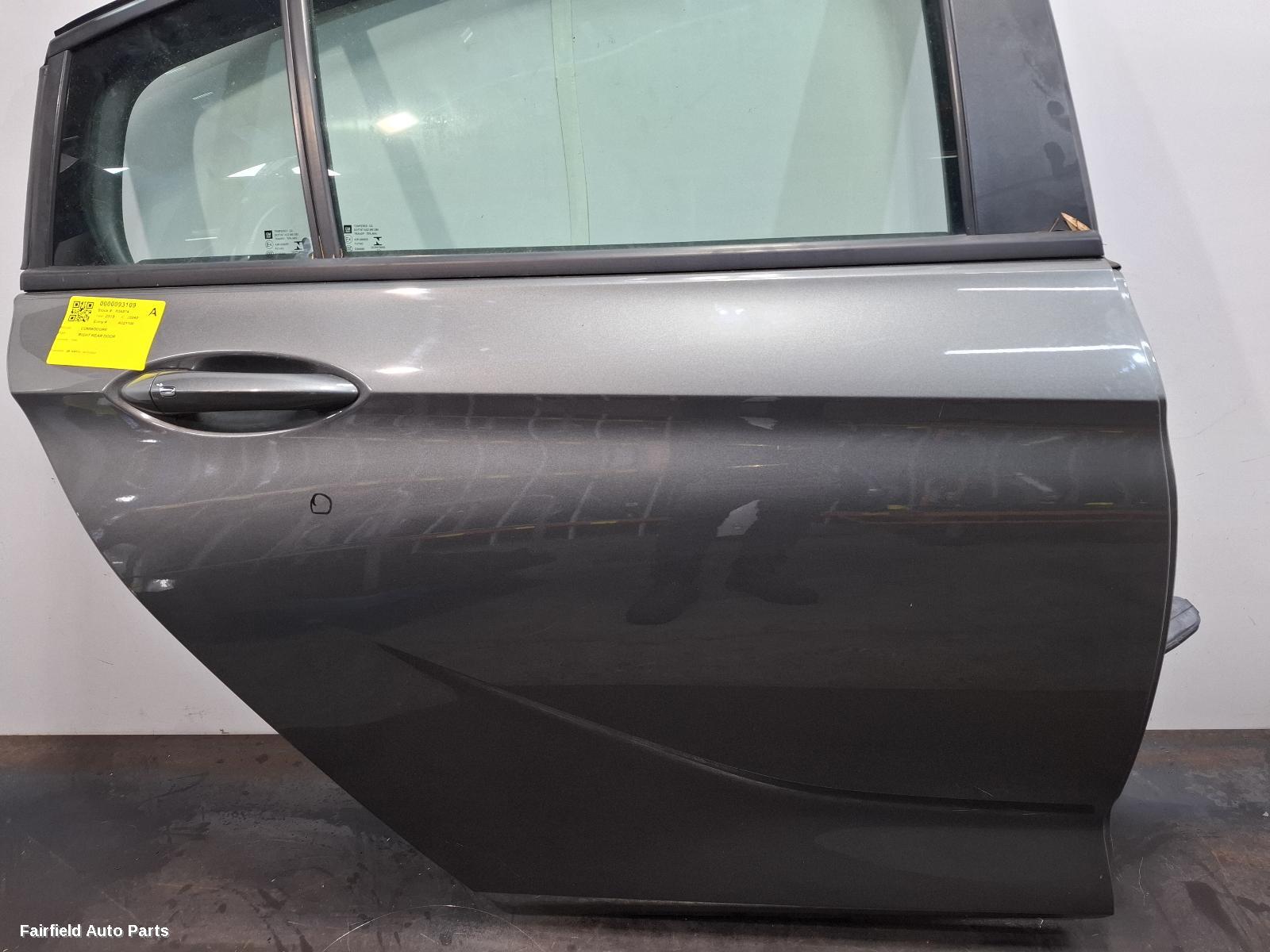 2017-2020 Holden Commodore Right Rear Door Sliding