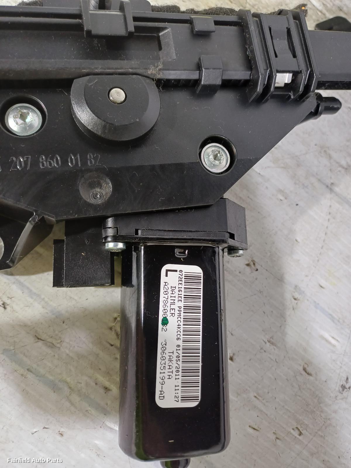 2009-2013 Mercedes E Class Seatbelt Stalk