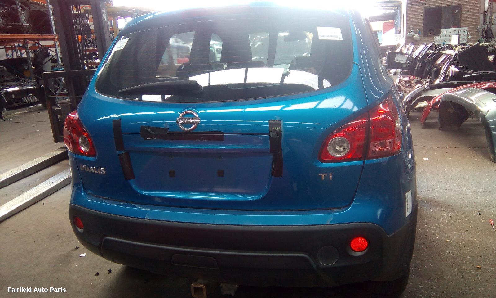 2007-2014 Nissan Dualis Left Rear Door Sliding