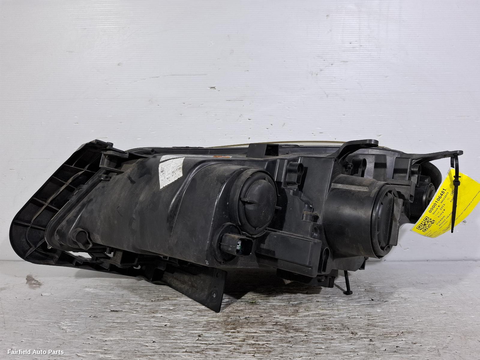 2009-2013 Suzuki Kizashi Right Headlamp