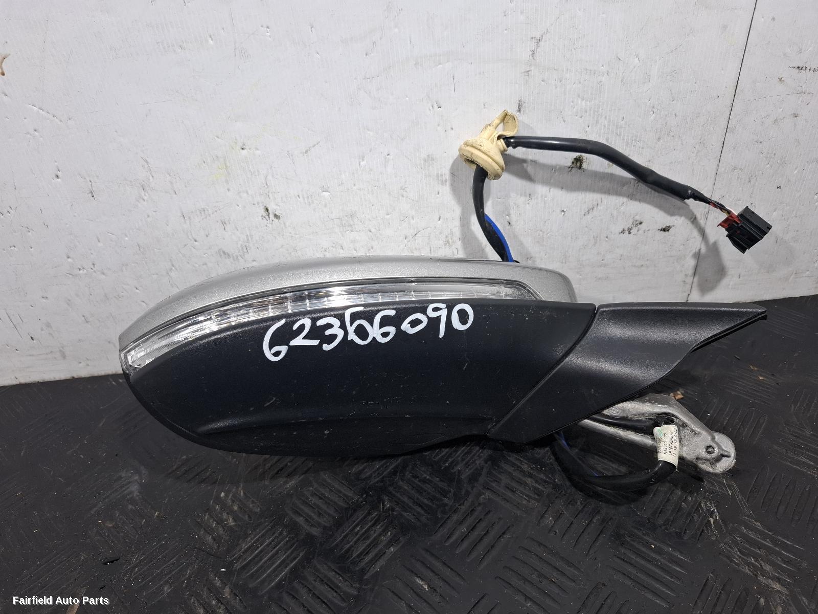 2017-2020 Volkswagen Golf Right Door Mirror