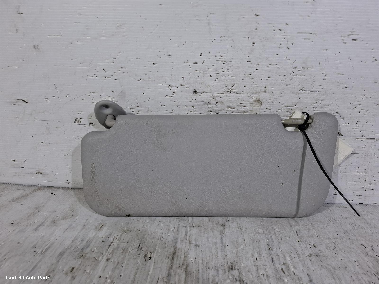 2011-2020 Toyota Yaris Sunvisor