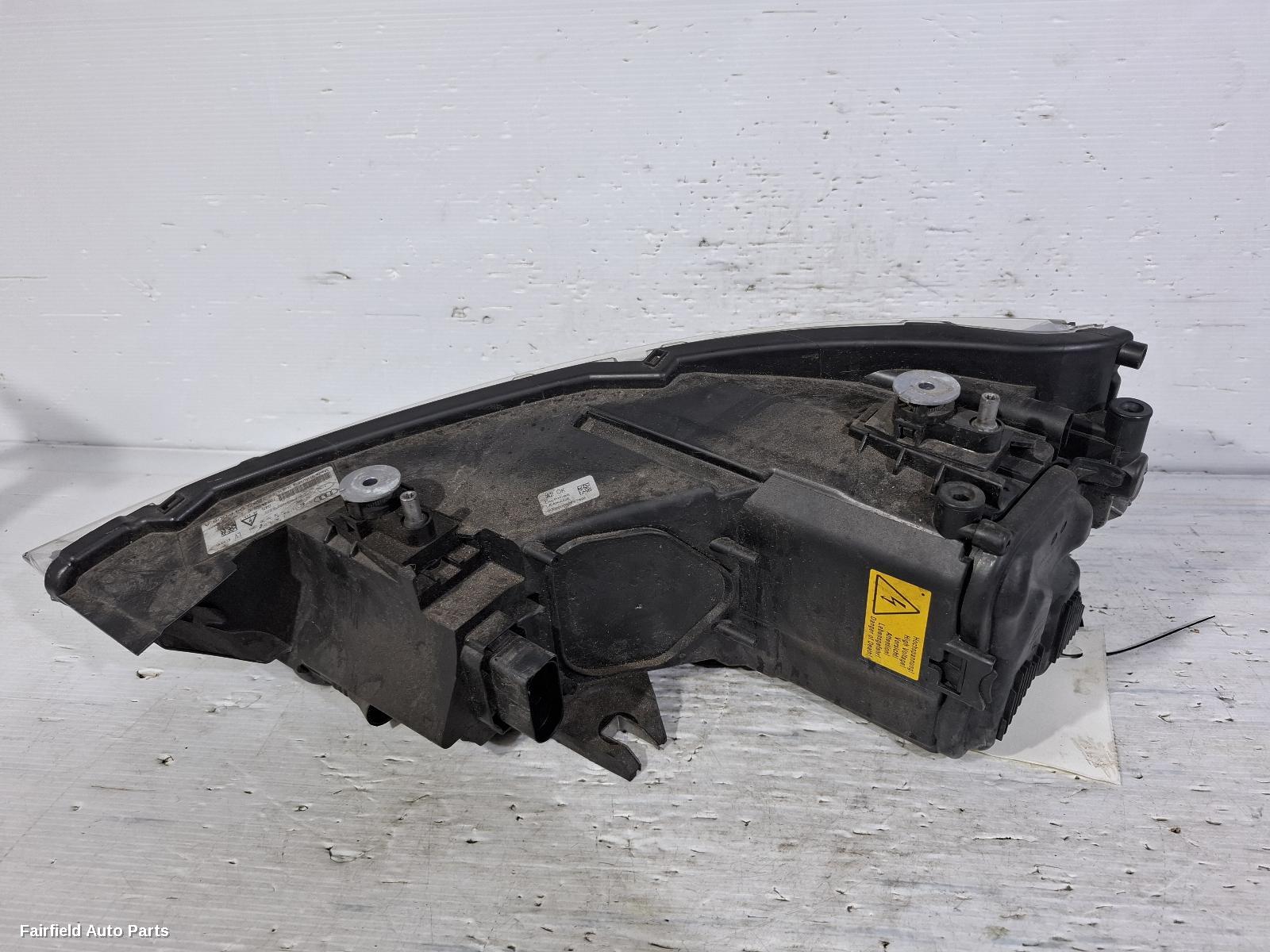 2010-2014 Audi A1 Right Headlamp