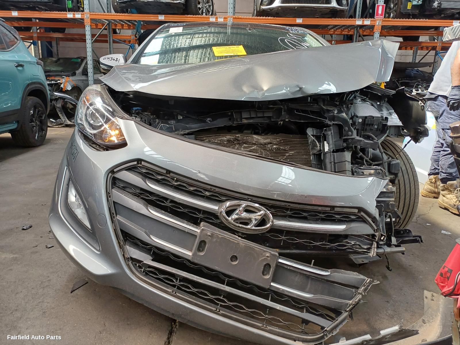 2012-2017 Hyundai I30 Left Front Window Reg Motor