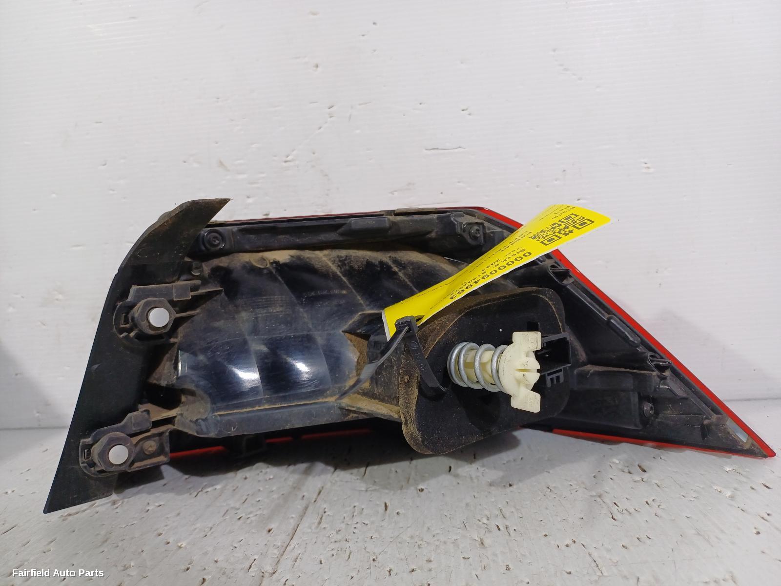 2019-2022 Volkswagen Passat Left Taillight