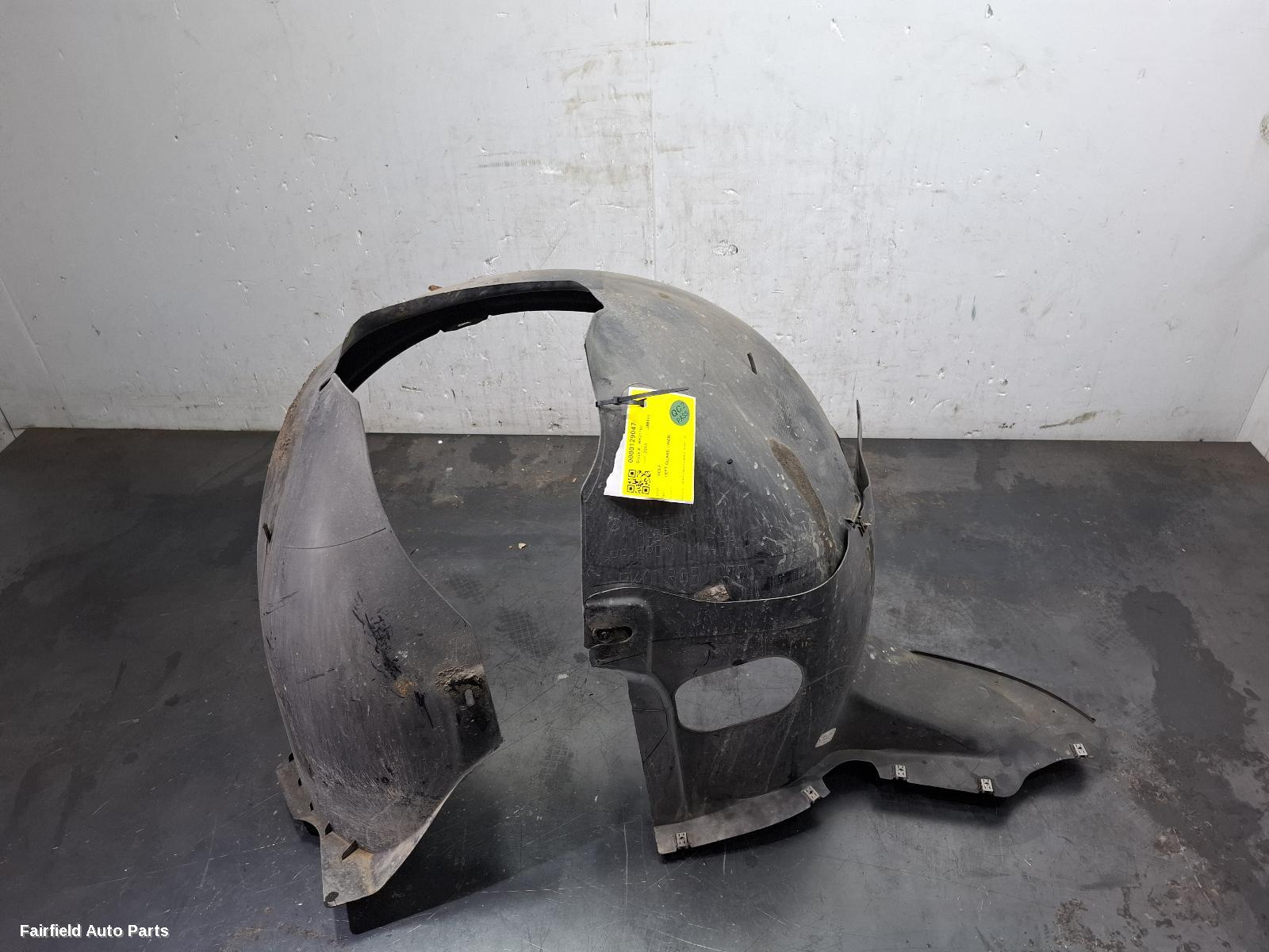 2008-2016 Volkswagen Golf Left Guard Liner