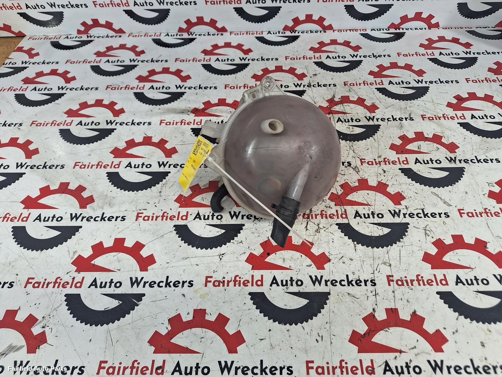 2004-2021 Volkswagen Caddy Overflow Bottle