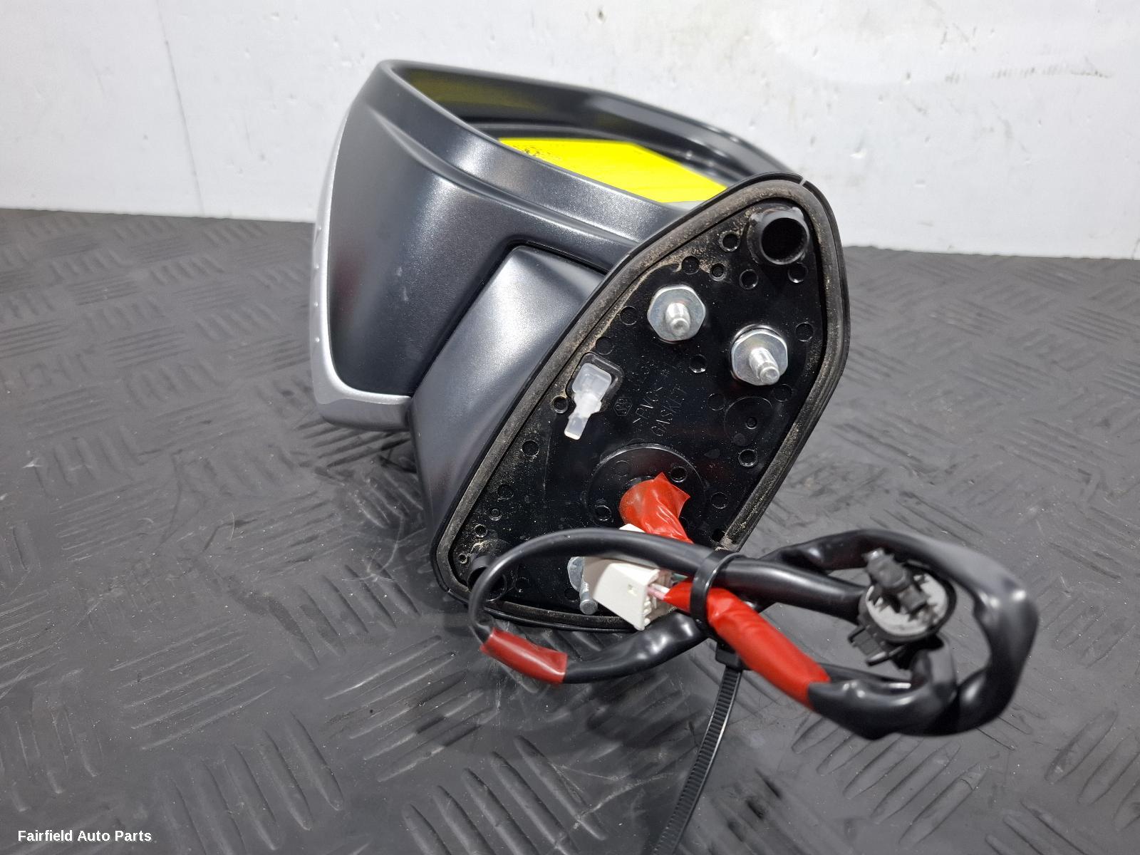 2020-2026 Toyota Yaris Cross Right Door Mirror