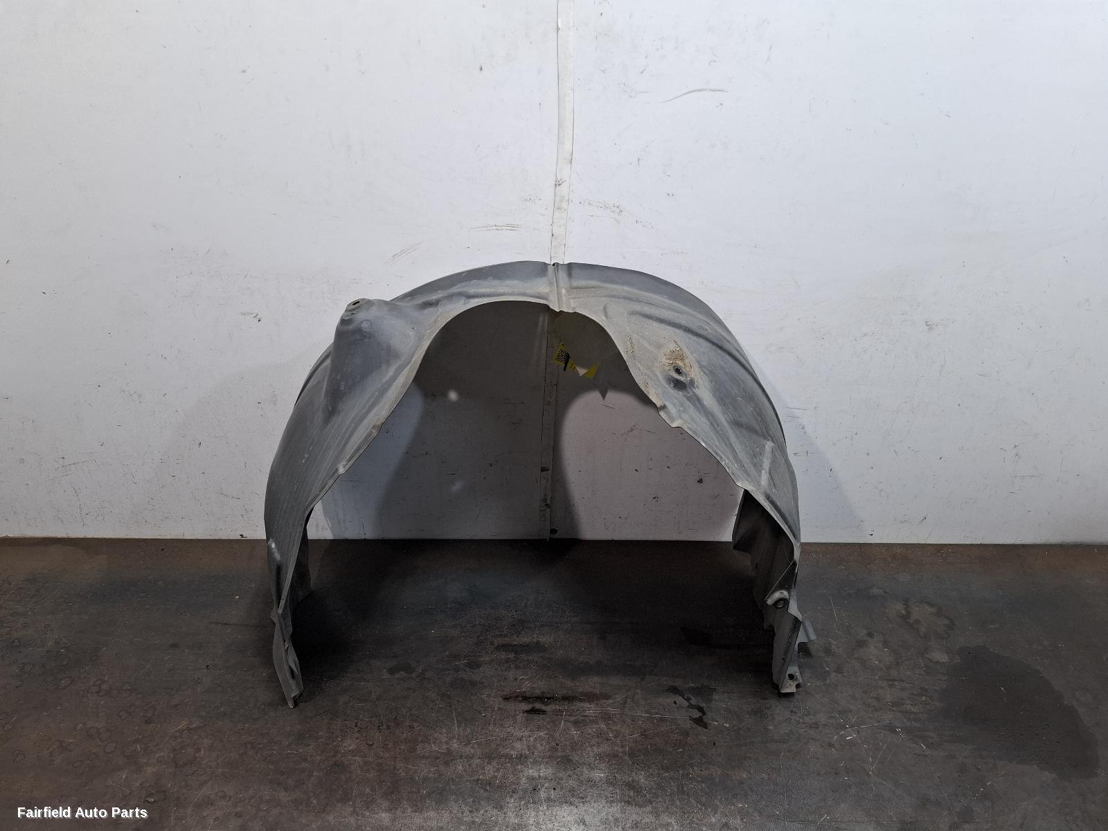 2015-2017 Toyota Aurion Left Guard Liner