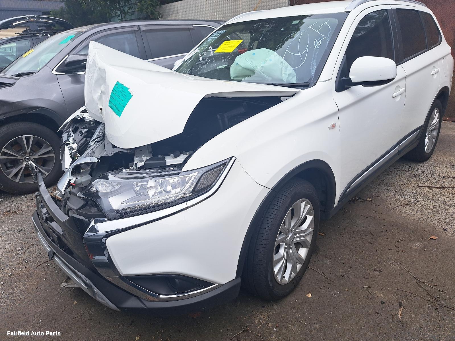 2015-2021 Mitsubishi Outlander Courtesy Light