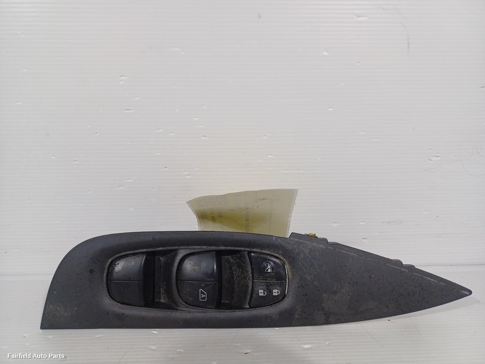 2014-2022 Nissan Xtrail Pwr Dr Wind Switch