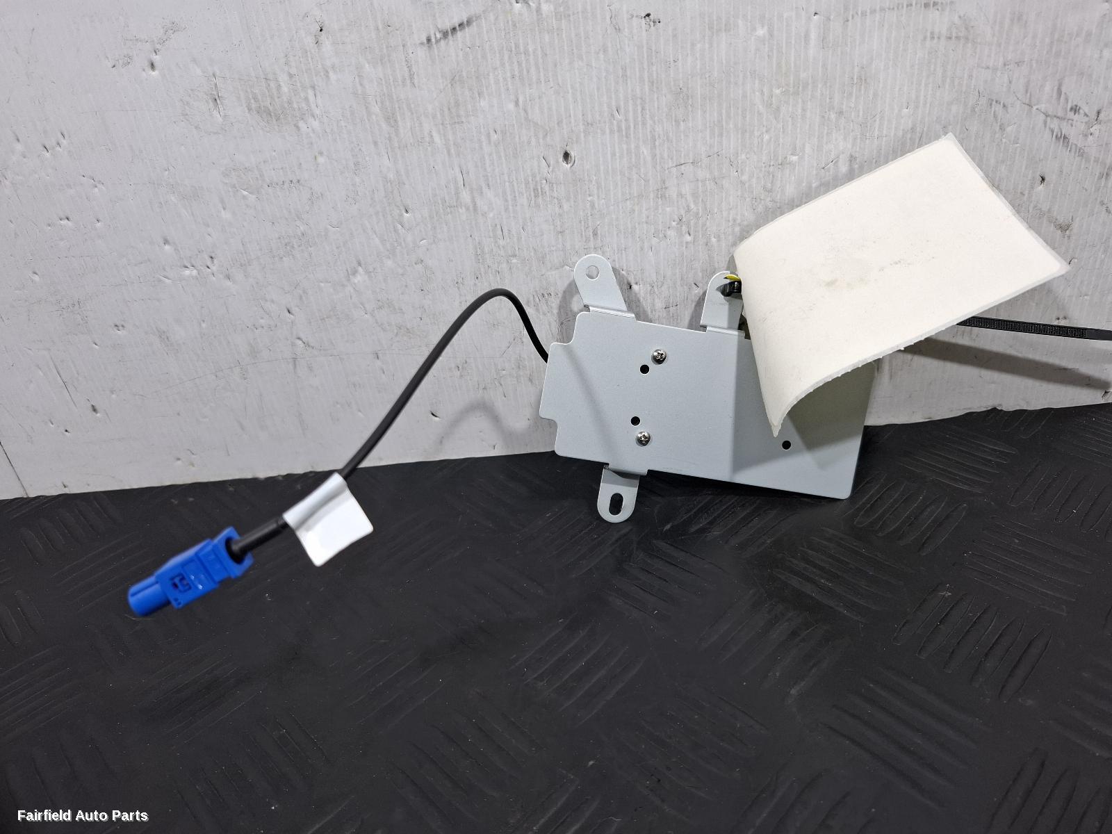 2017-2026 Ldv D90 Antenna