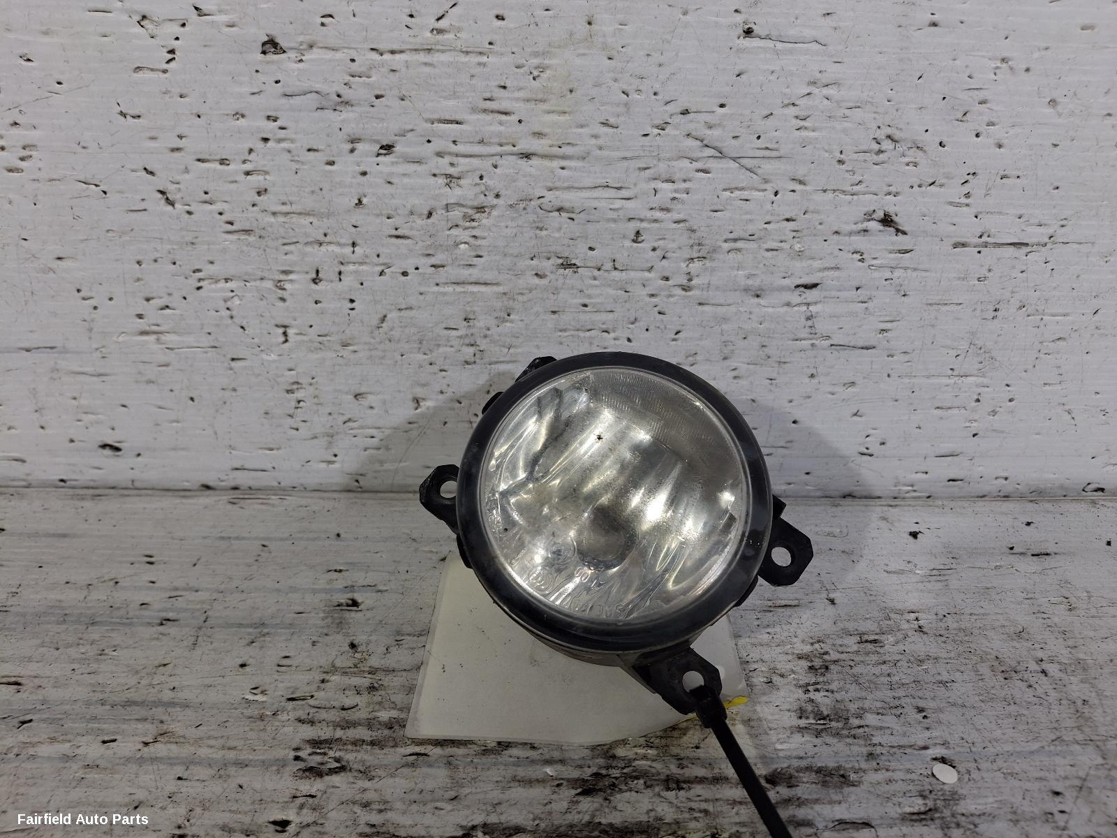 2014-2018 Jeep Cherokee Right Indicator Fog Side