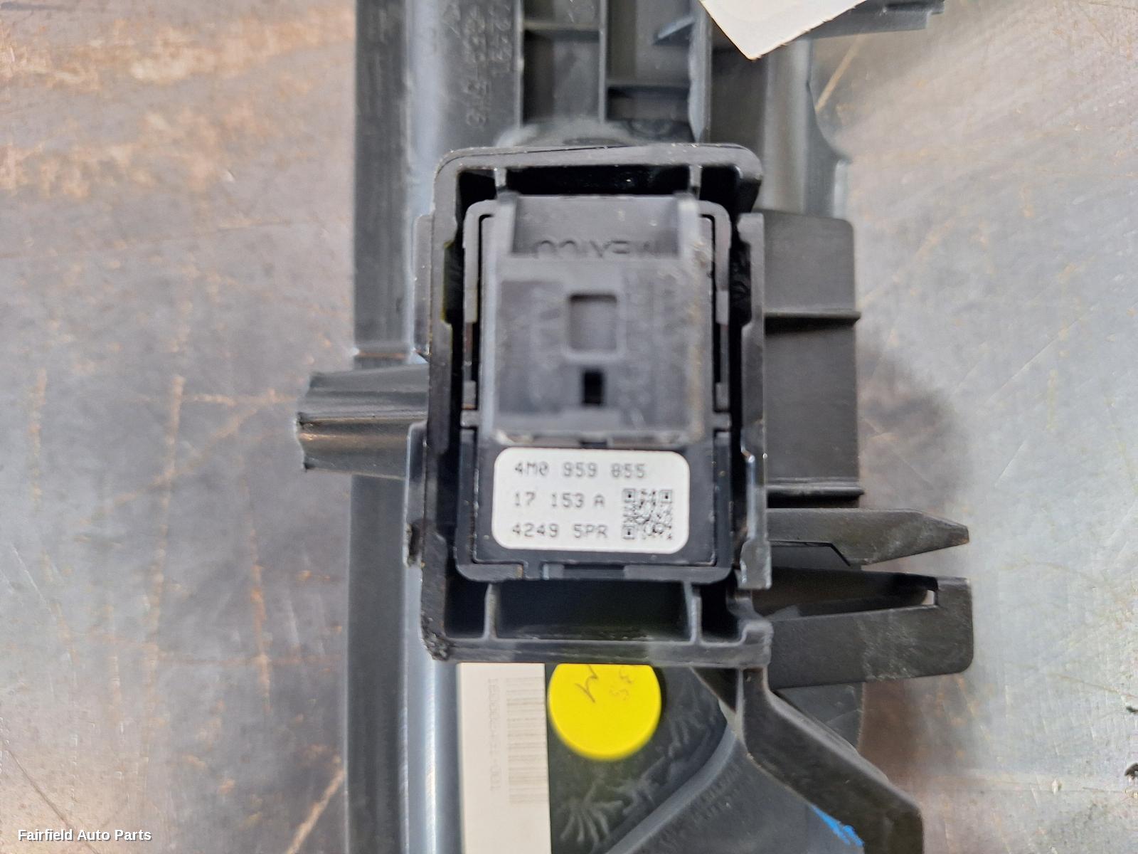 2017-2023 Audi Q5 Pwr Dr Wind Switch