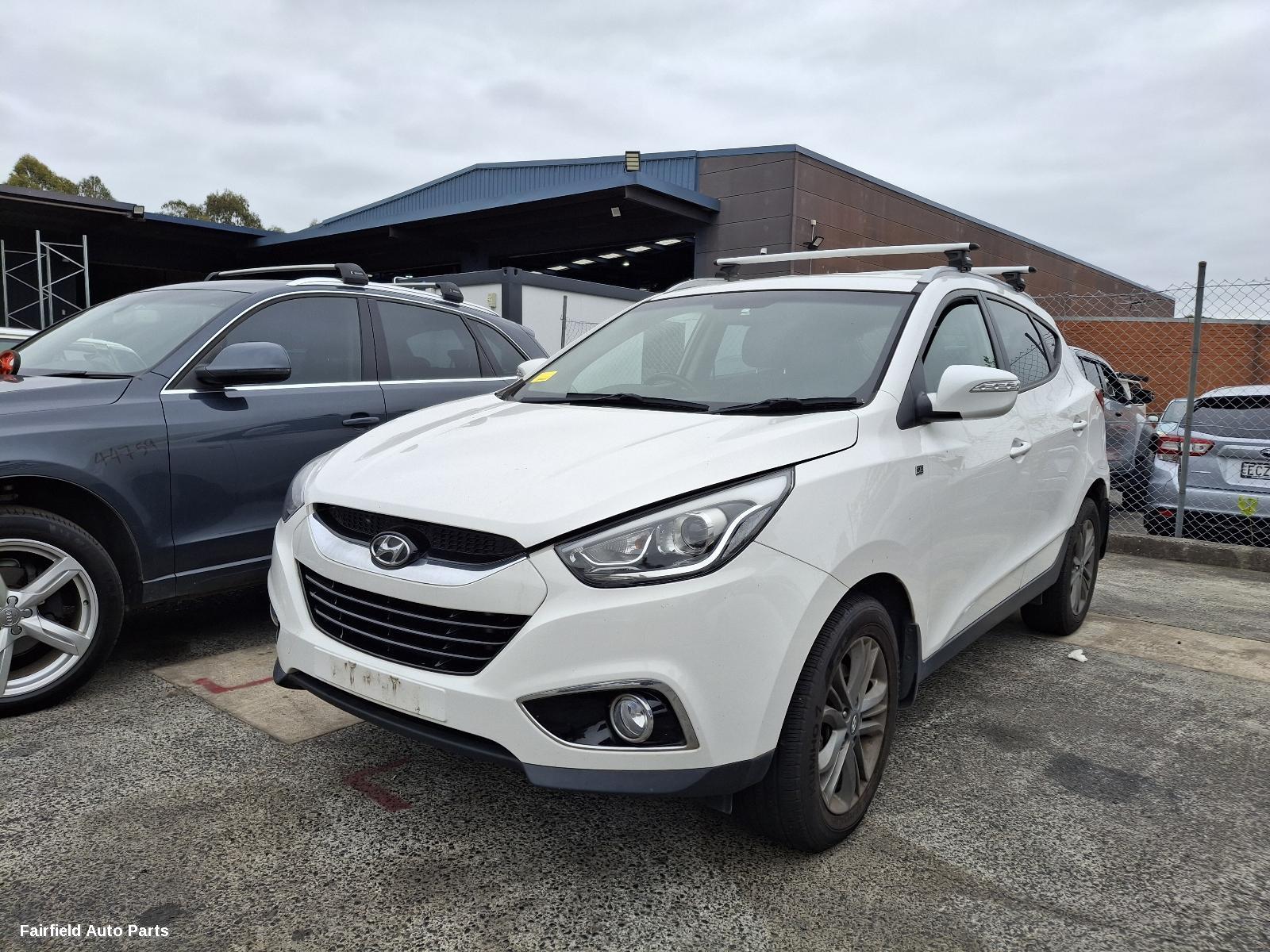 2013 Hyundai Ix35 R Bar Bracket Reinfo