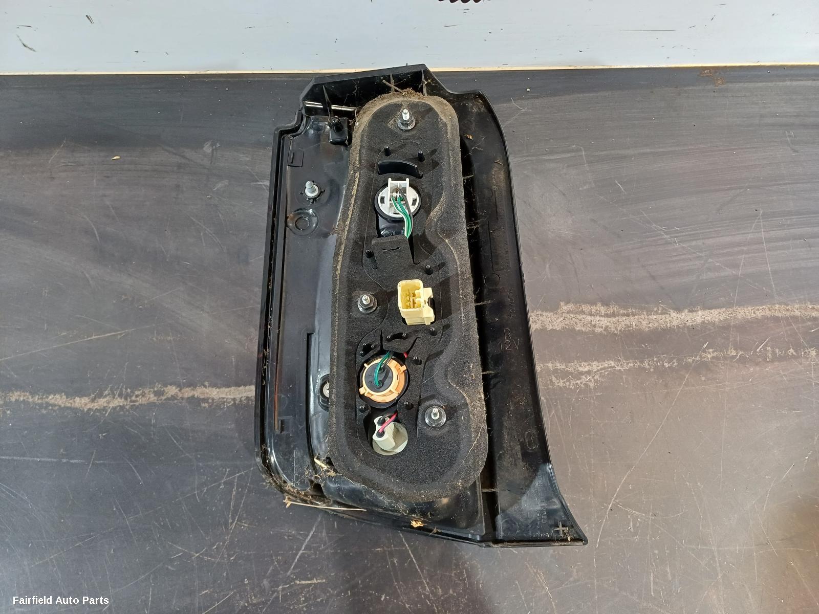 2007-2015 Toyota Rukus Right Taillight