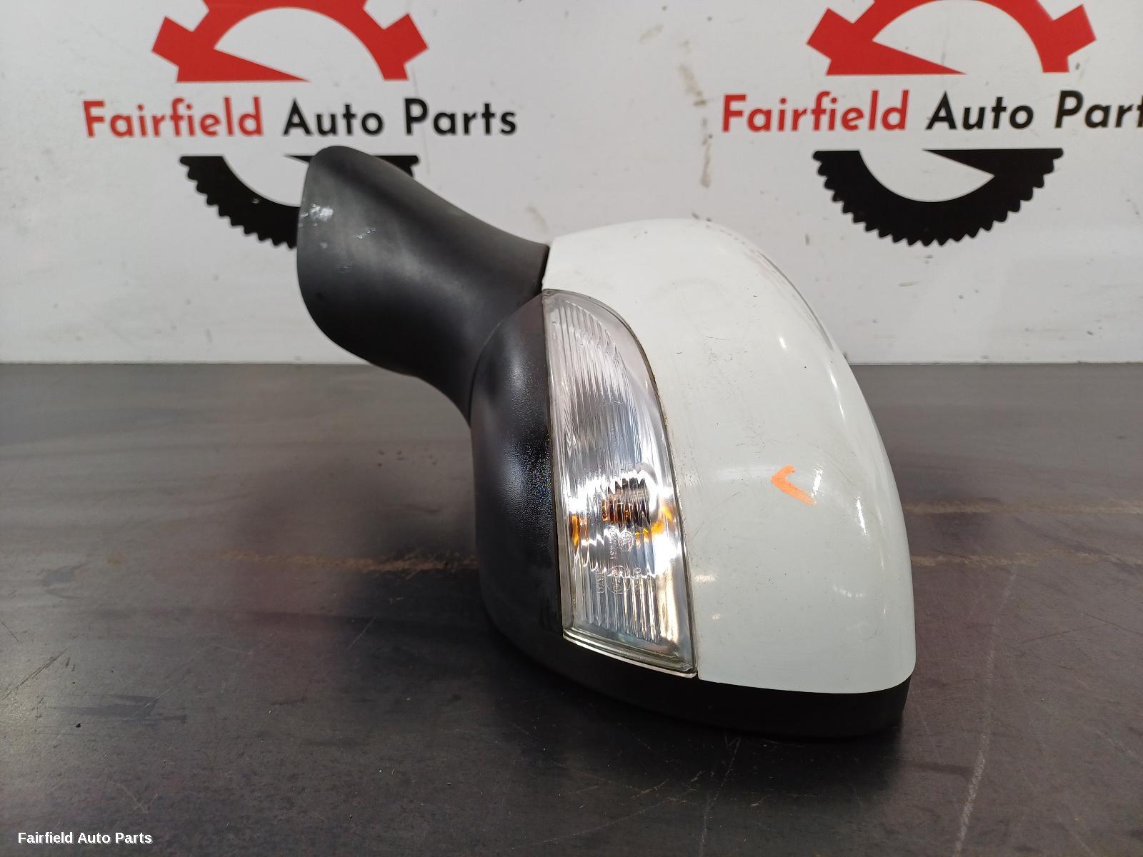 2016-2019 Renault Clio Left Door Mirror