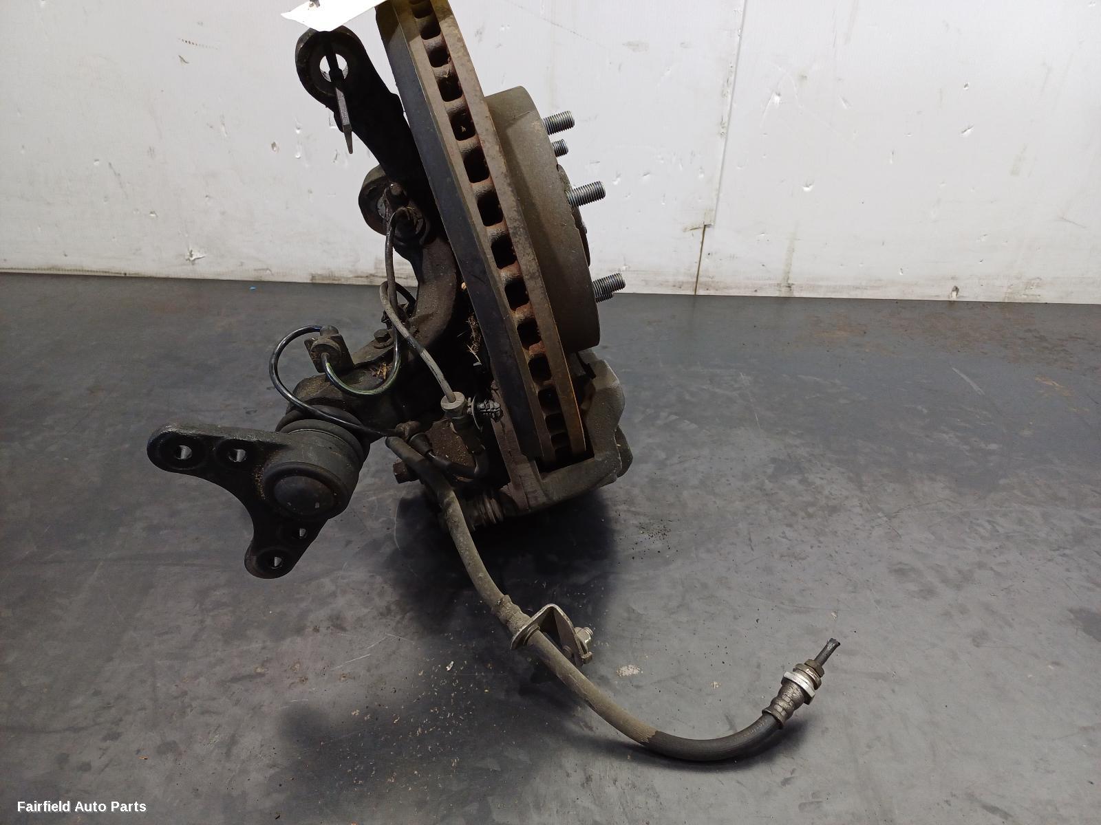 2017-2025 Ldv D90 Right Front Hub Assembly