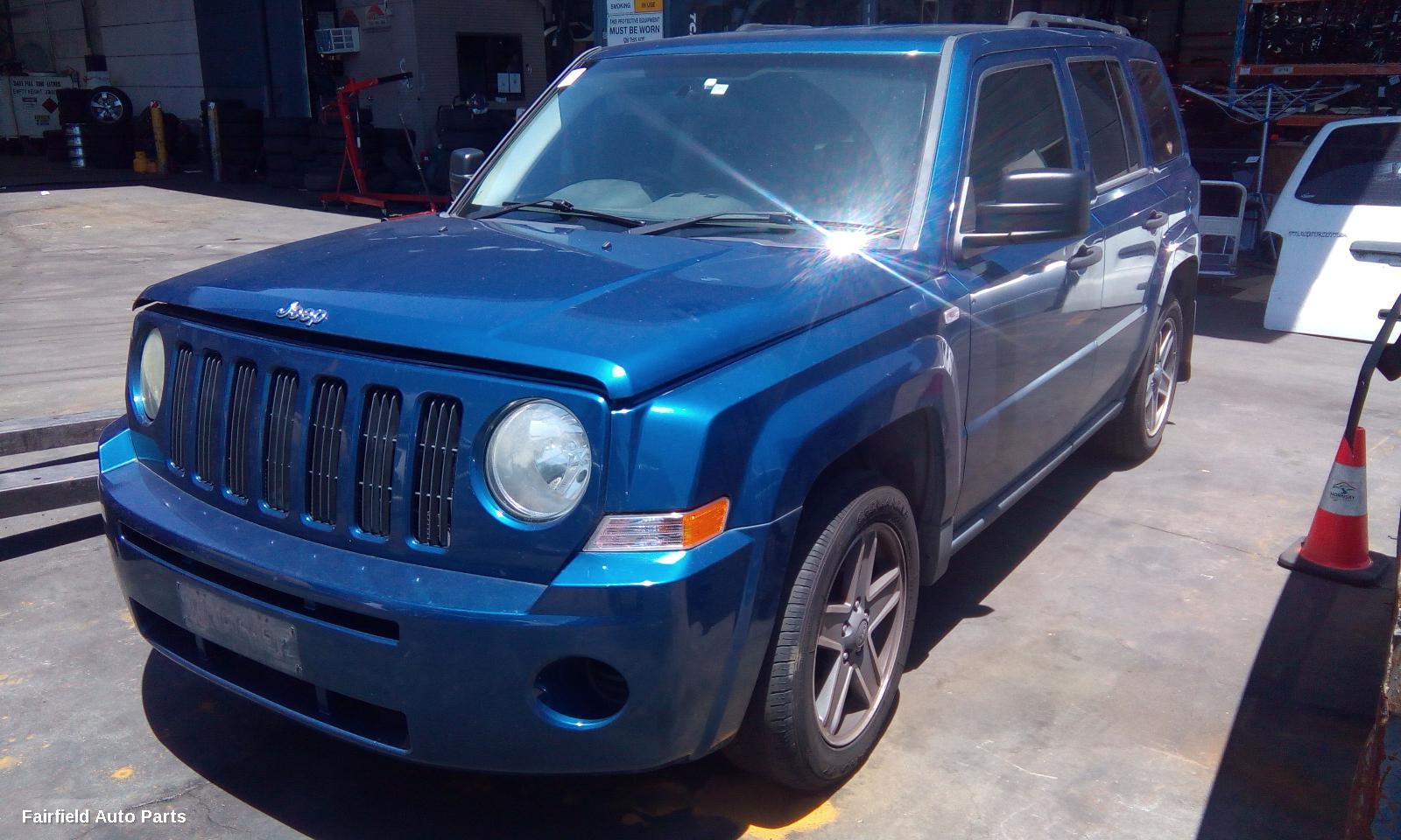 2009-2016 Jeep Patriot Right Front Door
