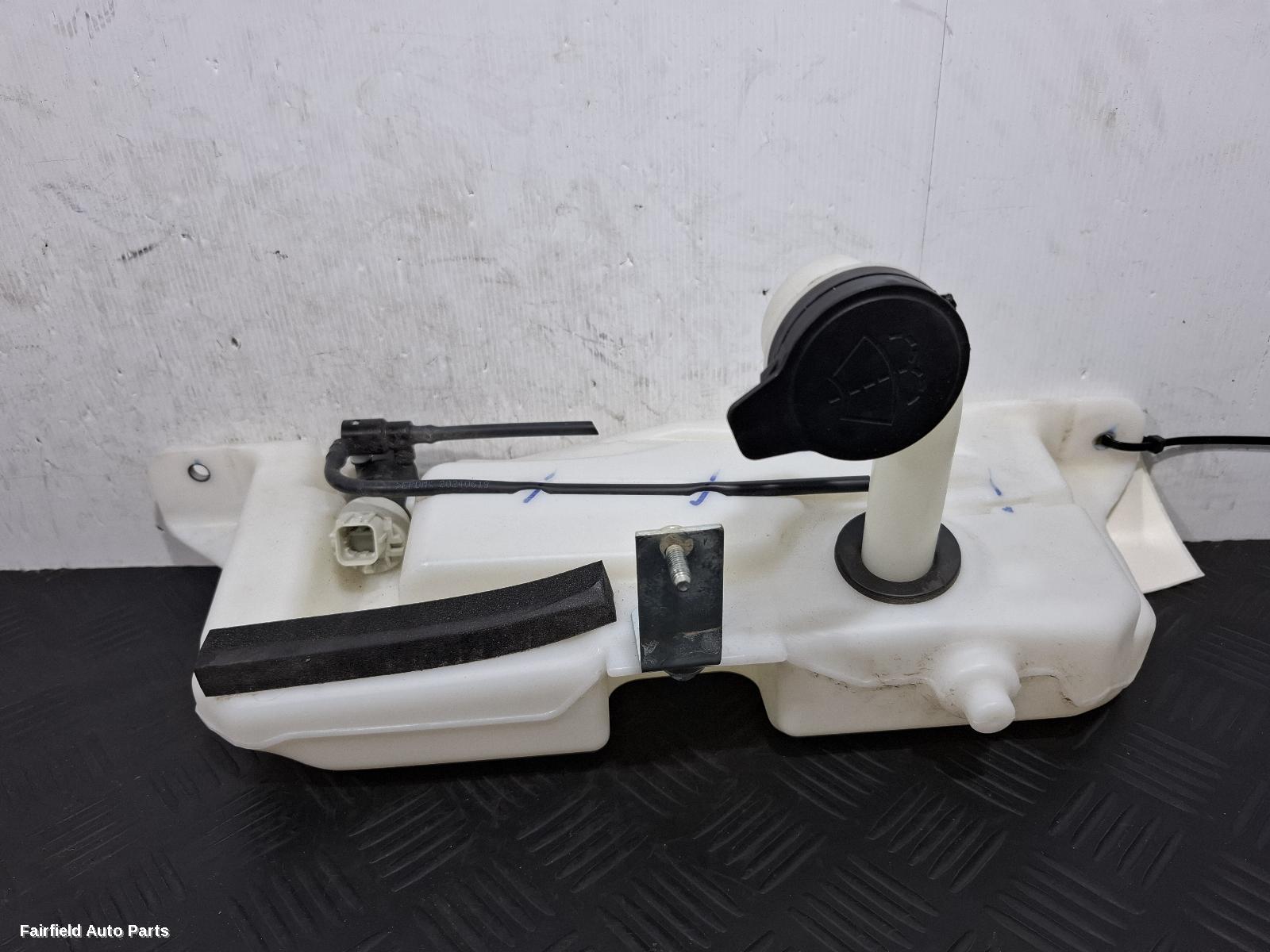 2017-2026 Ldv D90 Washer Bottle