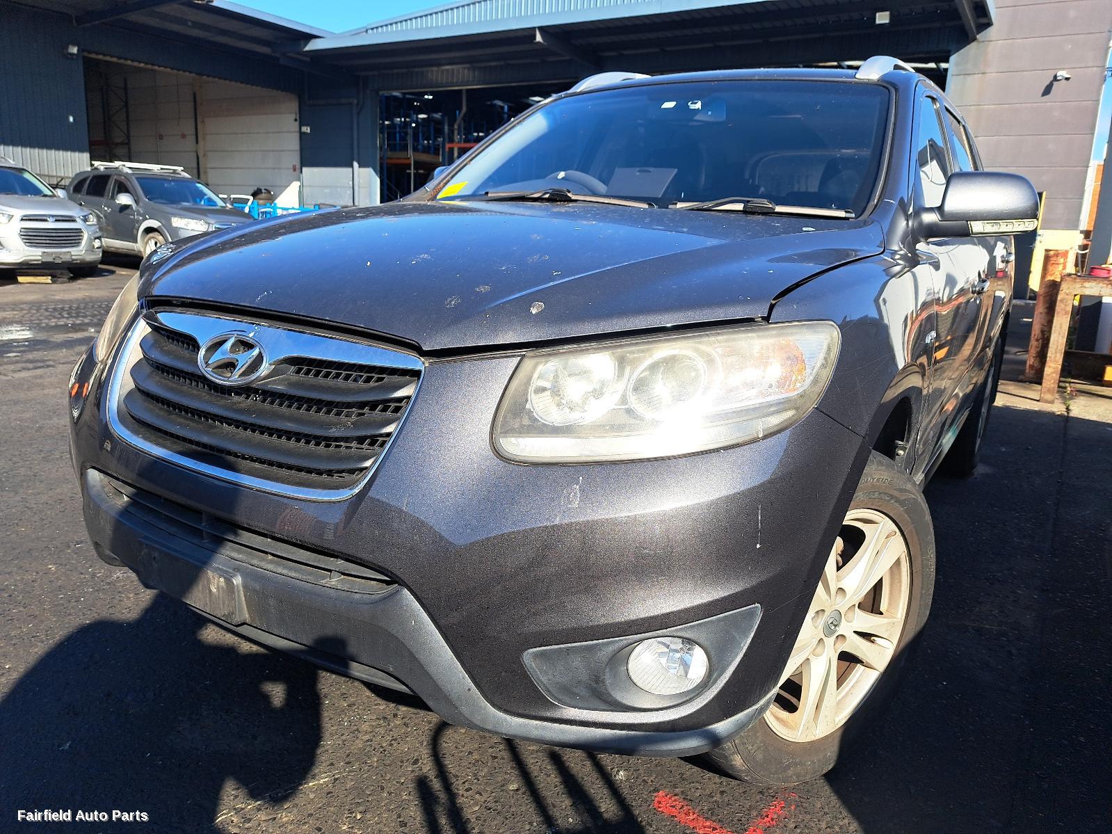 2009-2012 Hyundai Santa Fe Left Rear Door Sliding