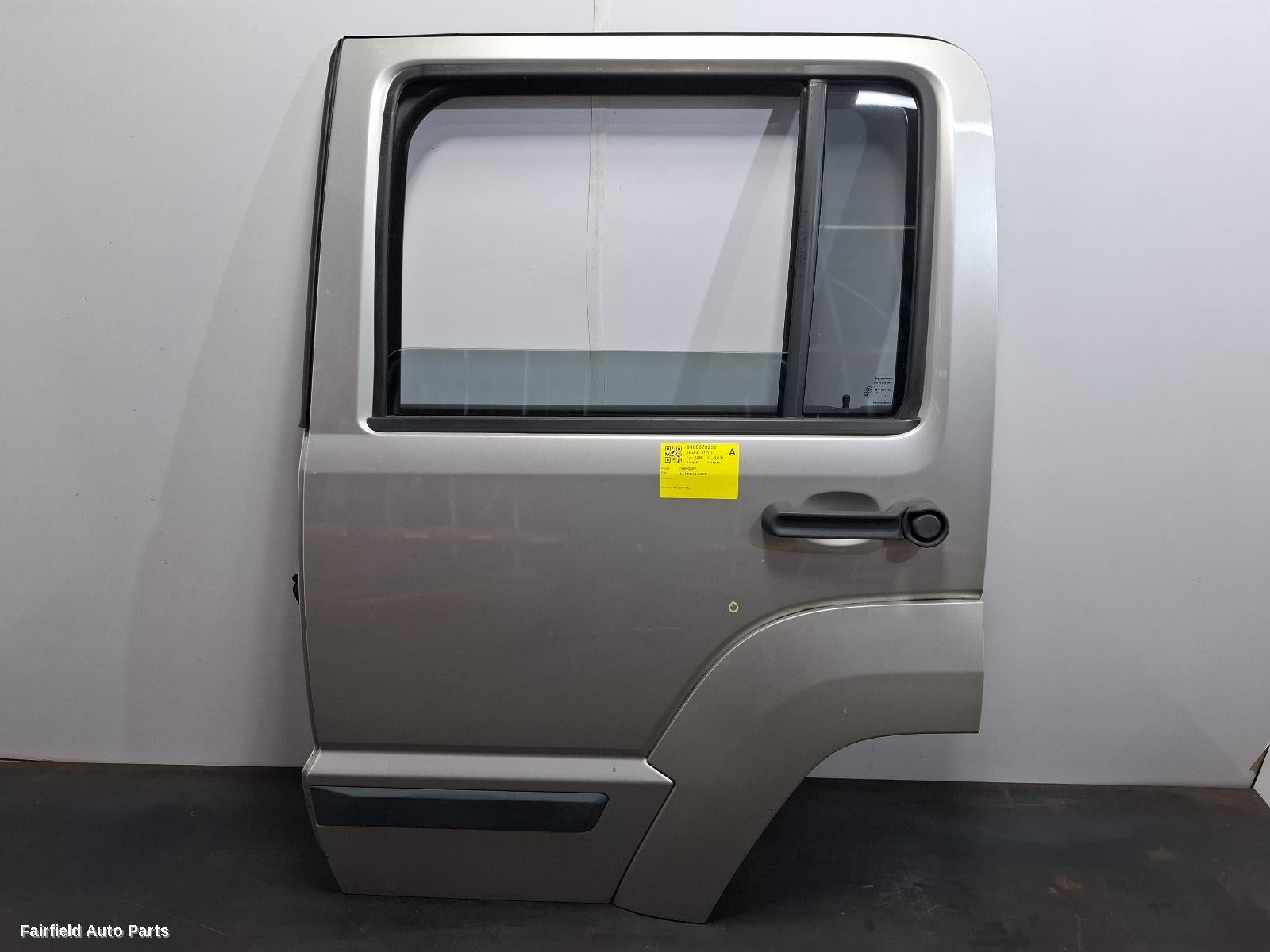 2008-2012 Jeep Cherokee Left Rear Door Sliding