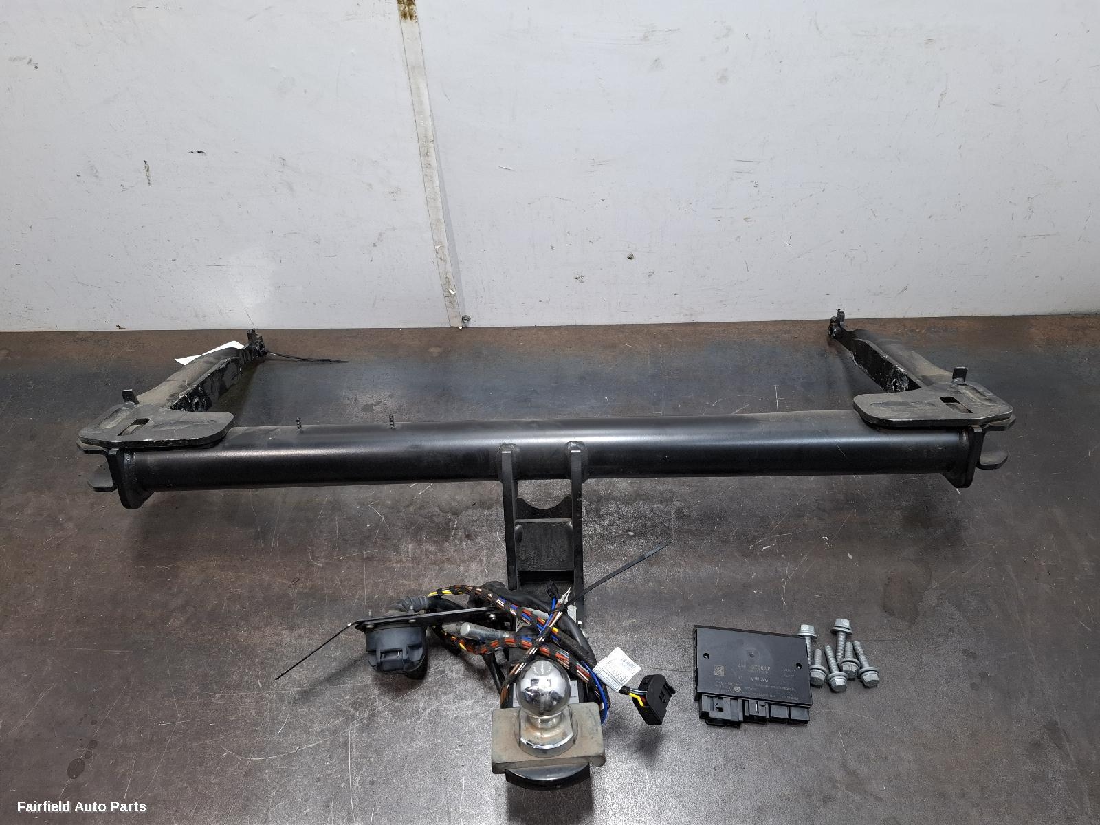 2017-2025 Audi Q5 Towbar