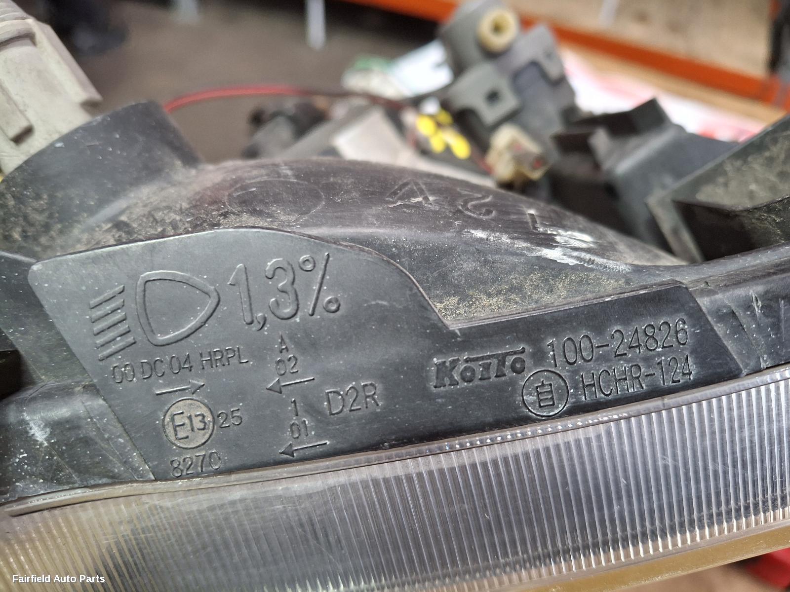 2002-2004 Nissan Elgrand Right Headlamp