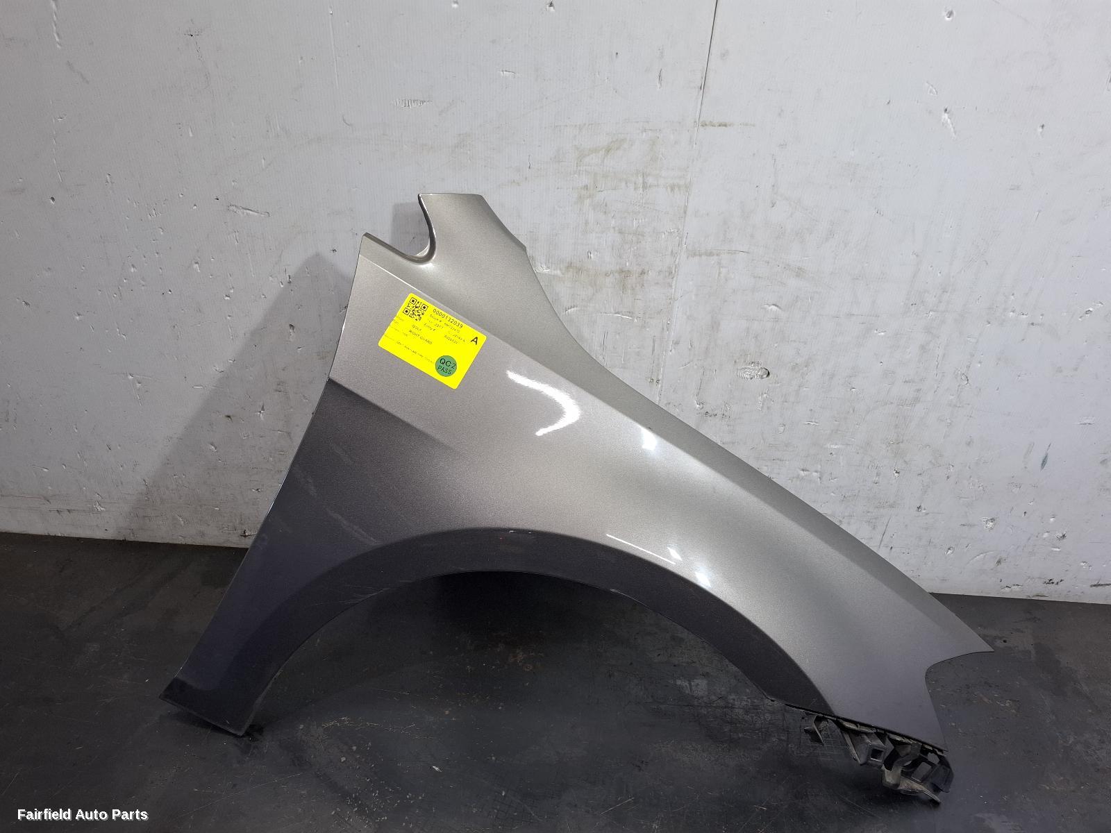 2012-2017 Volkswagen Golf Right Guard
