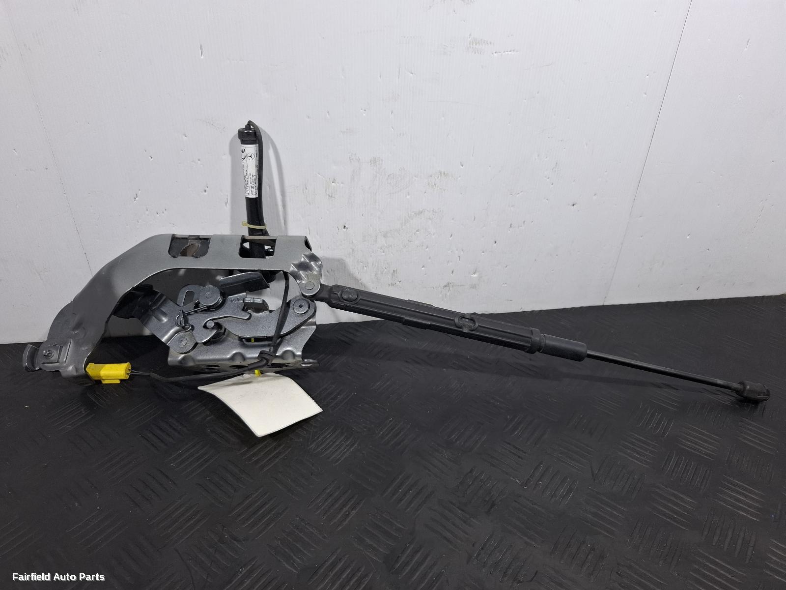 2014-2021 Mercedes C Class Bonnet Hinge Strut