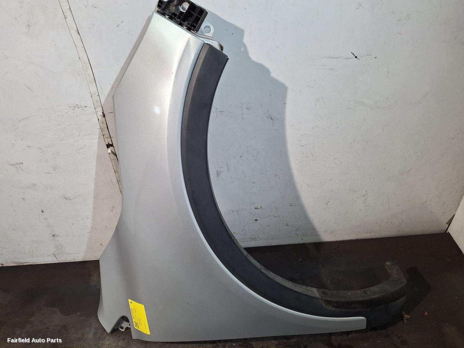 2015-2020 Kia Sorento Right Guard