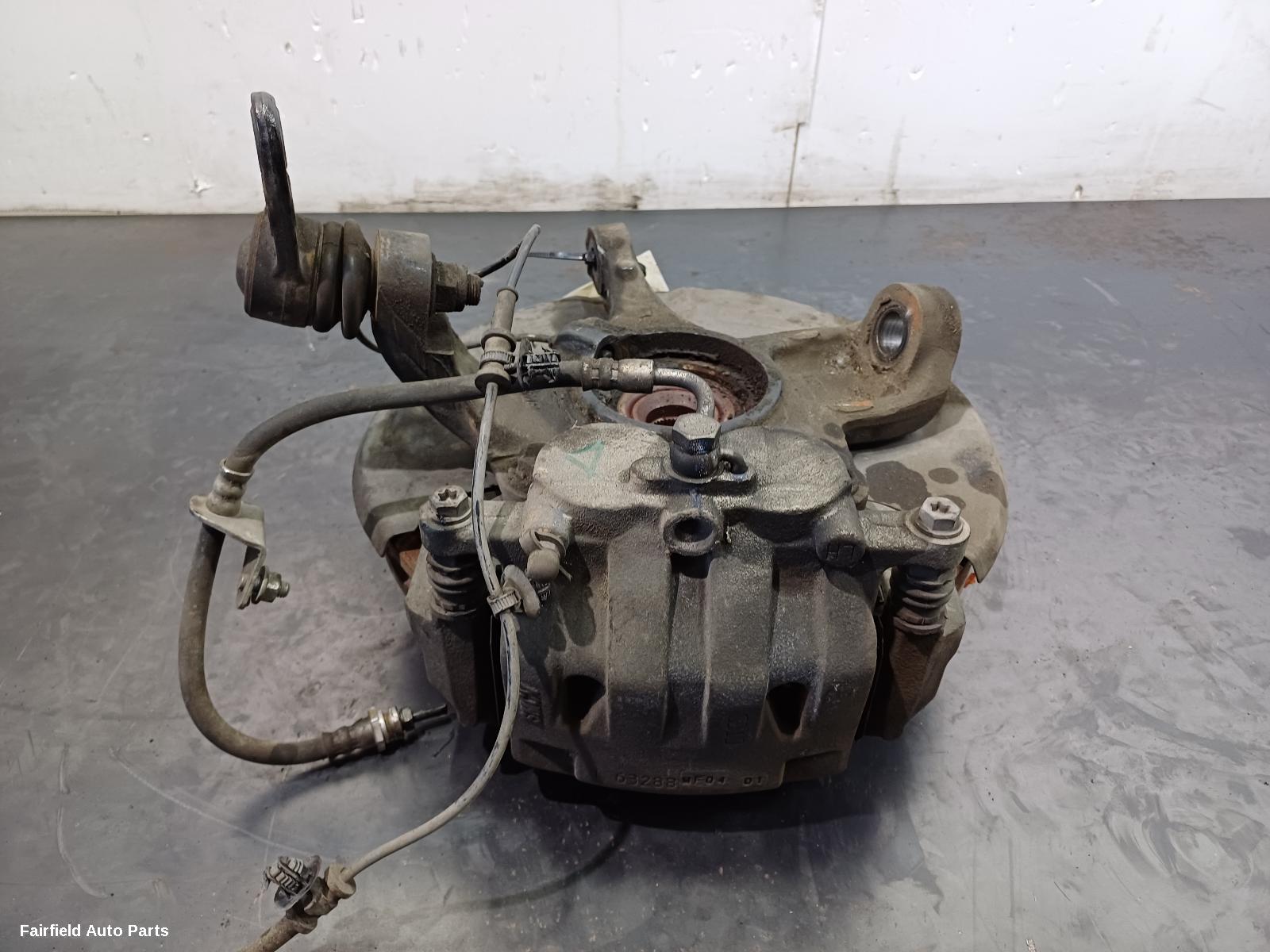 2017-2025 Ldv D90 Left Front Hub Assembly