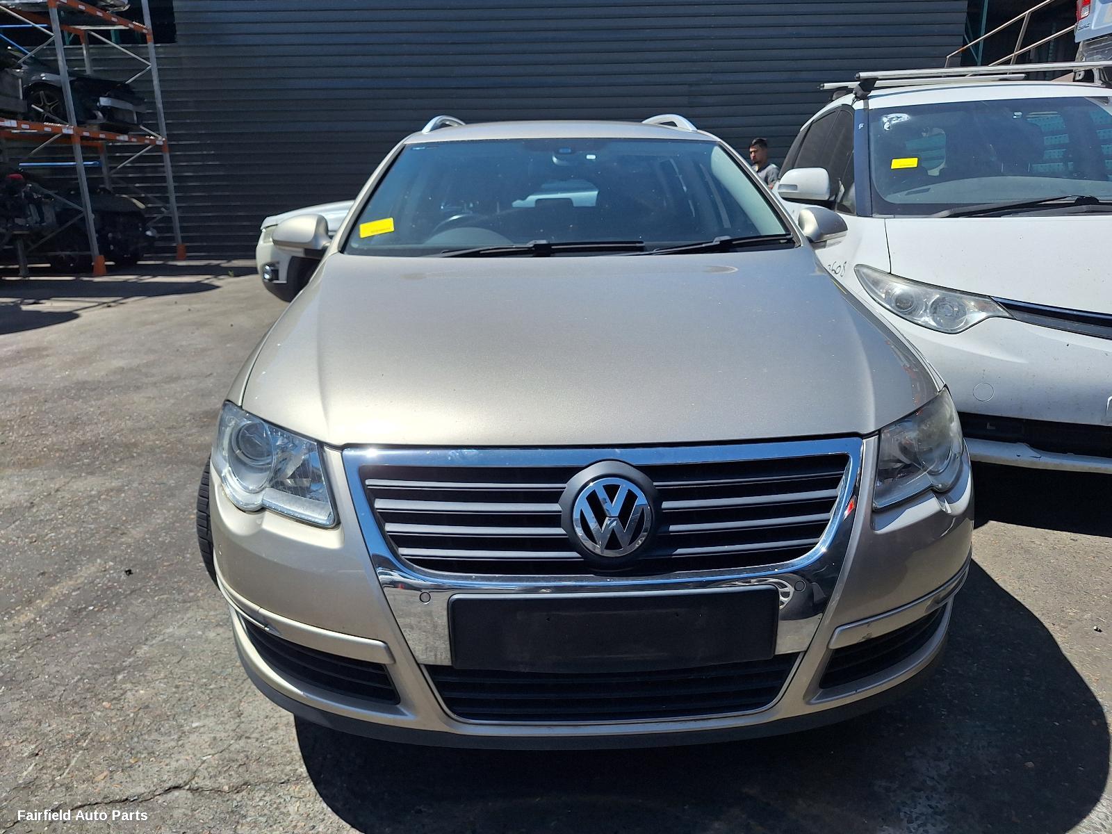 2006-2010 Volkswagen Passat Rear Garnish