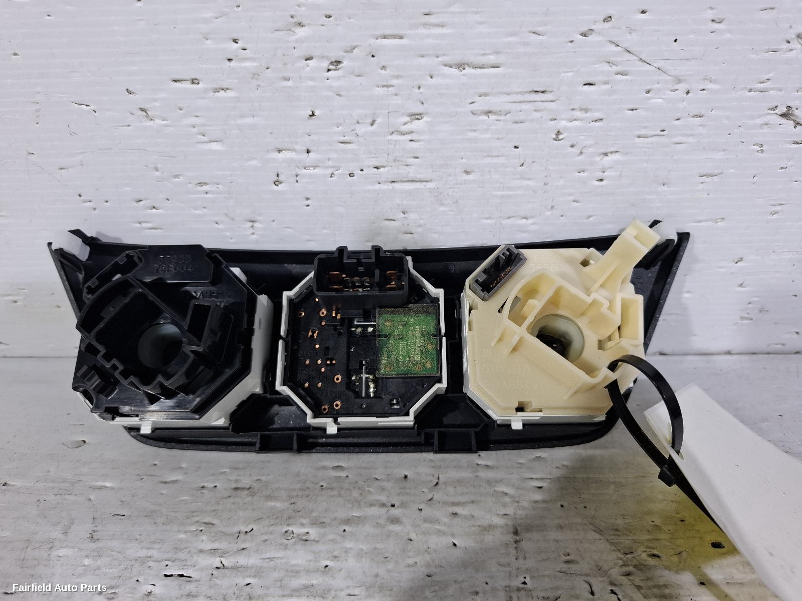2012-2018 Toyota Rav4 Heater Ac Controls