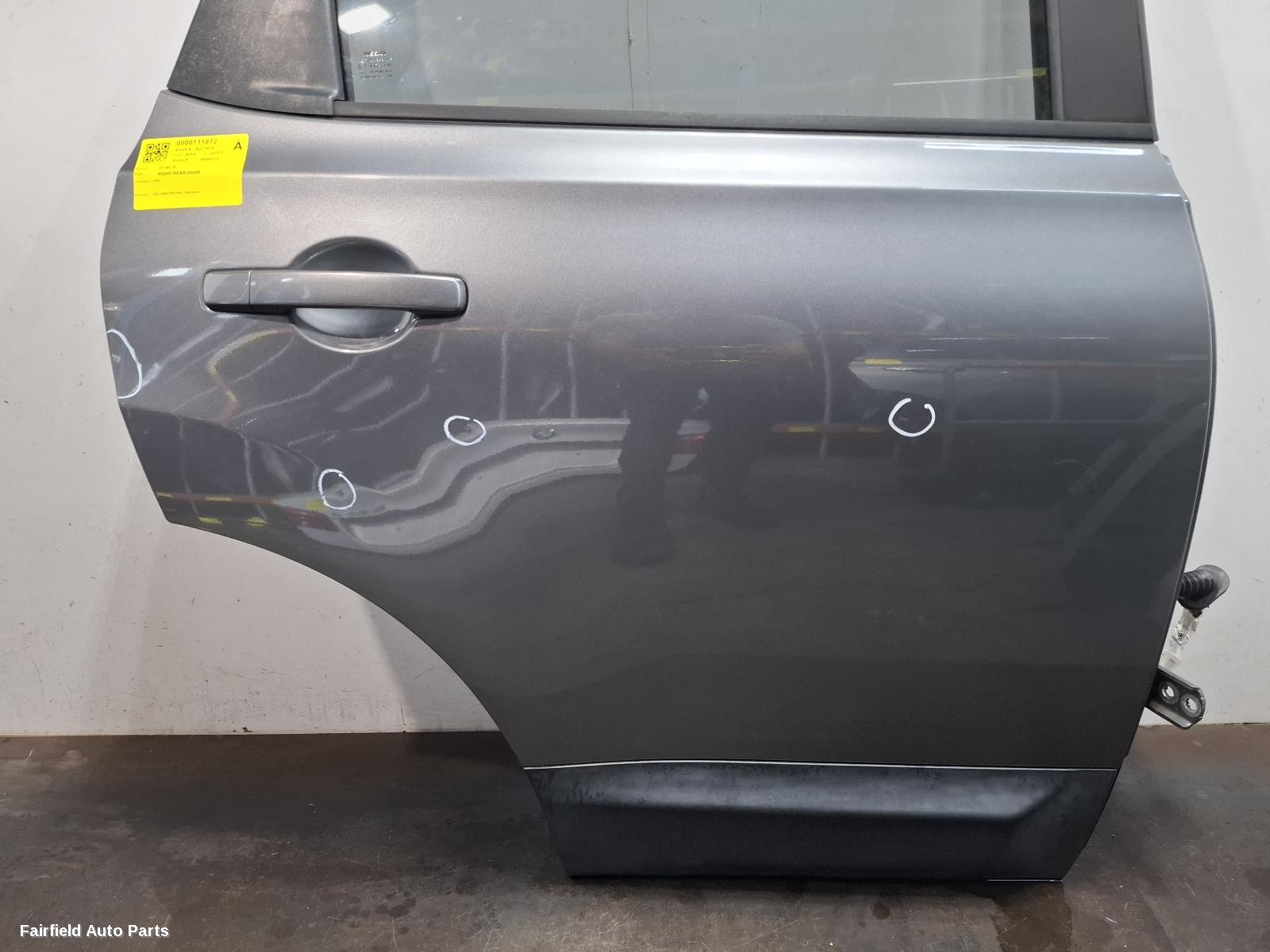 2007-2014 Nissan Dualis Right Rear Door Sliding