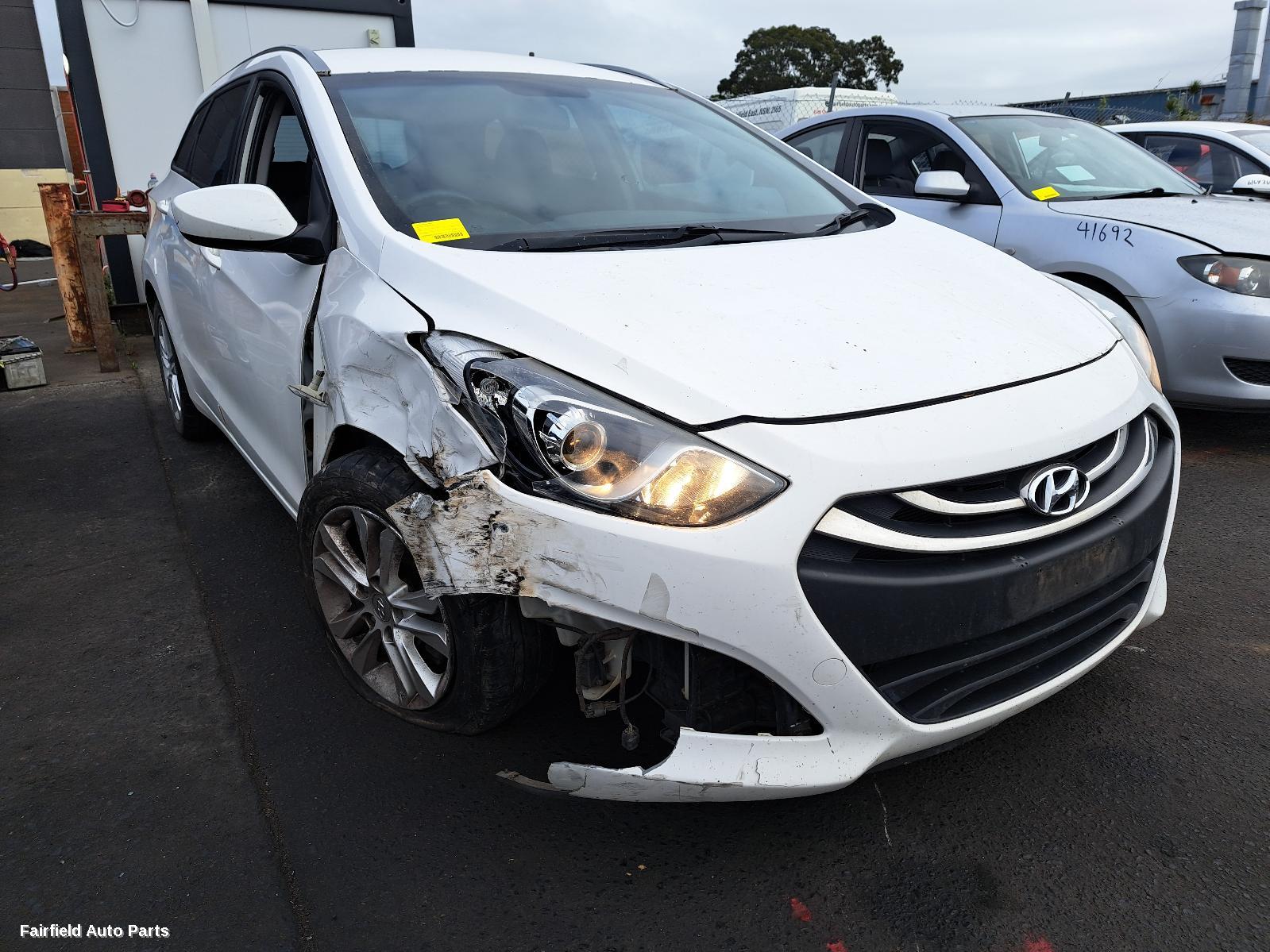 2012-2016 Hyundai I30 Left Front Door Window