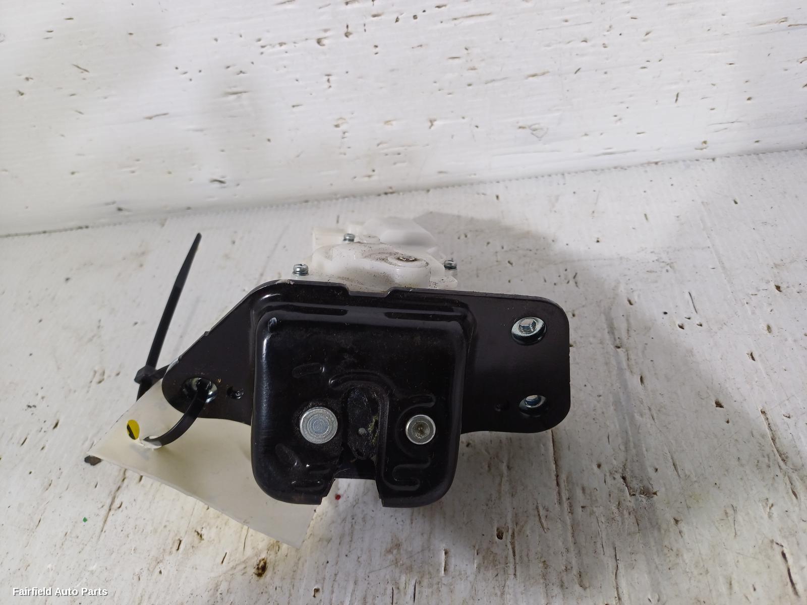 2014-2018 Jeep Cherokee Door Boot Gate Lock
